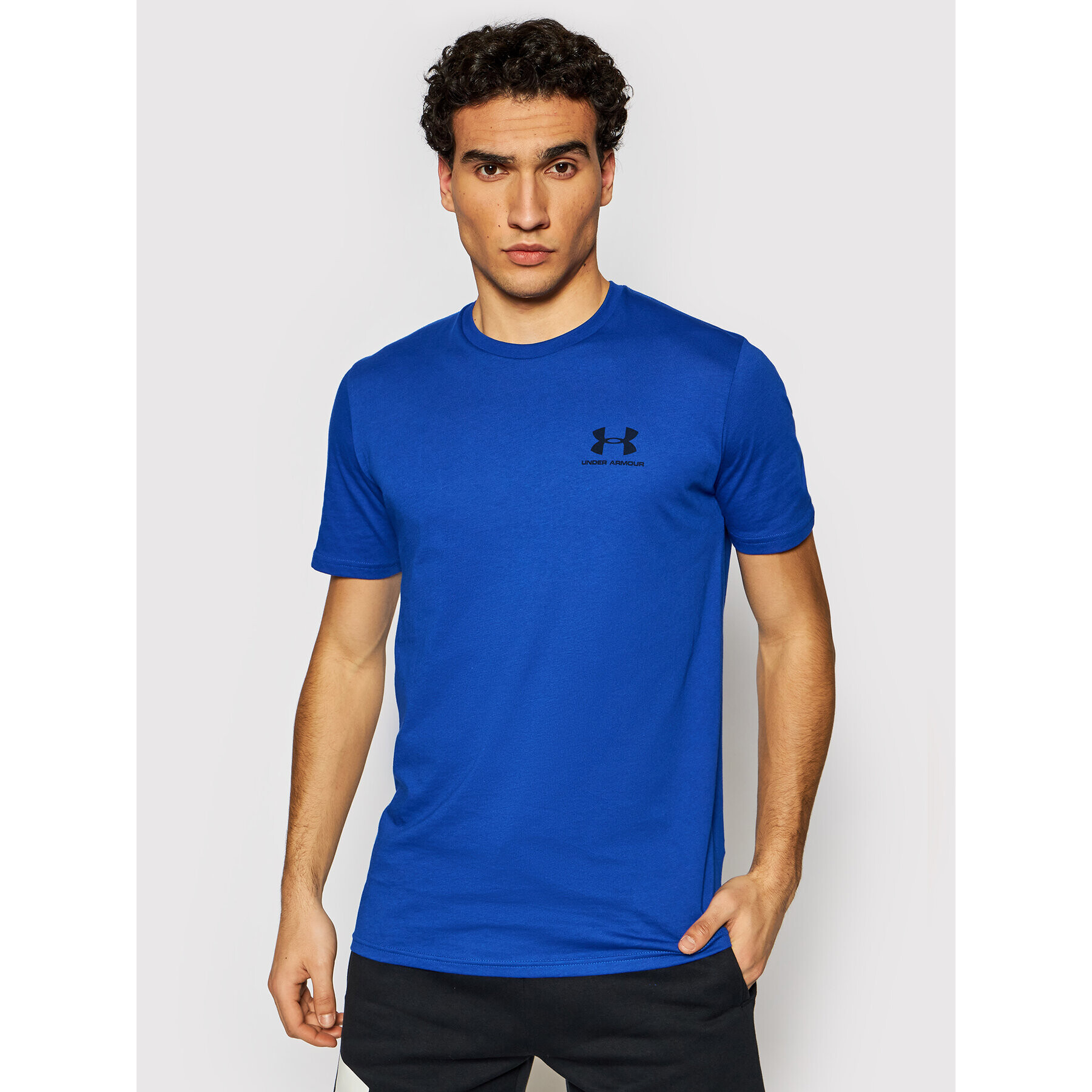 Under Armour Тишърт Ua Sportstyle Left Chest 1326799 Син Loose Fit - Pepit.bg