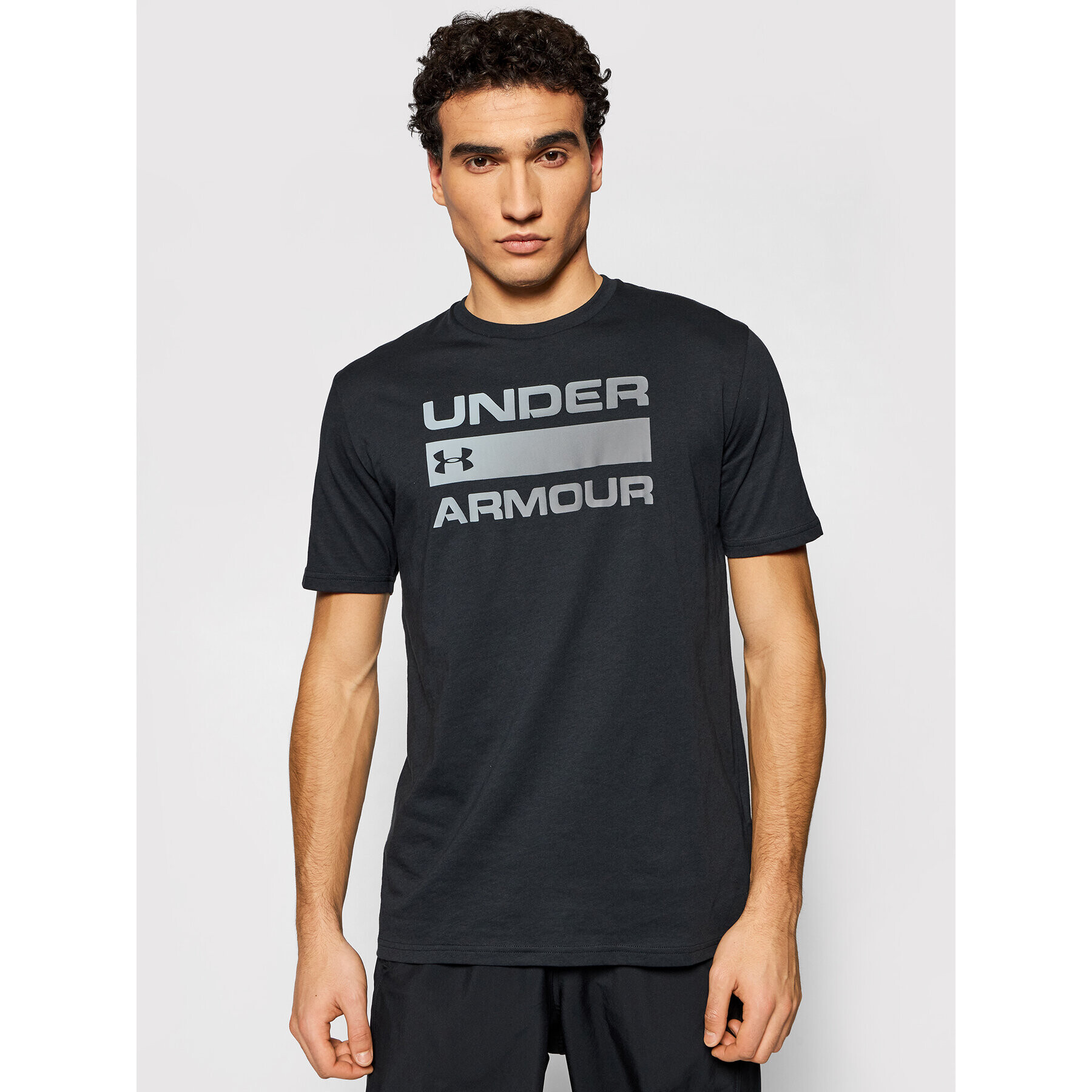 Under Armour Тишърт Ua Team Issue Wordmark 1329582 Черен Loose Fit - Pepit.bg