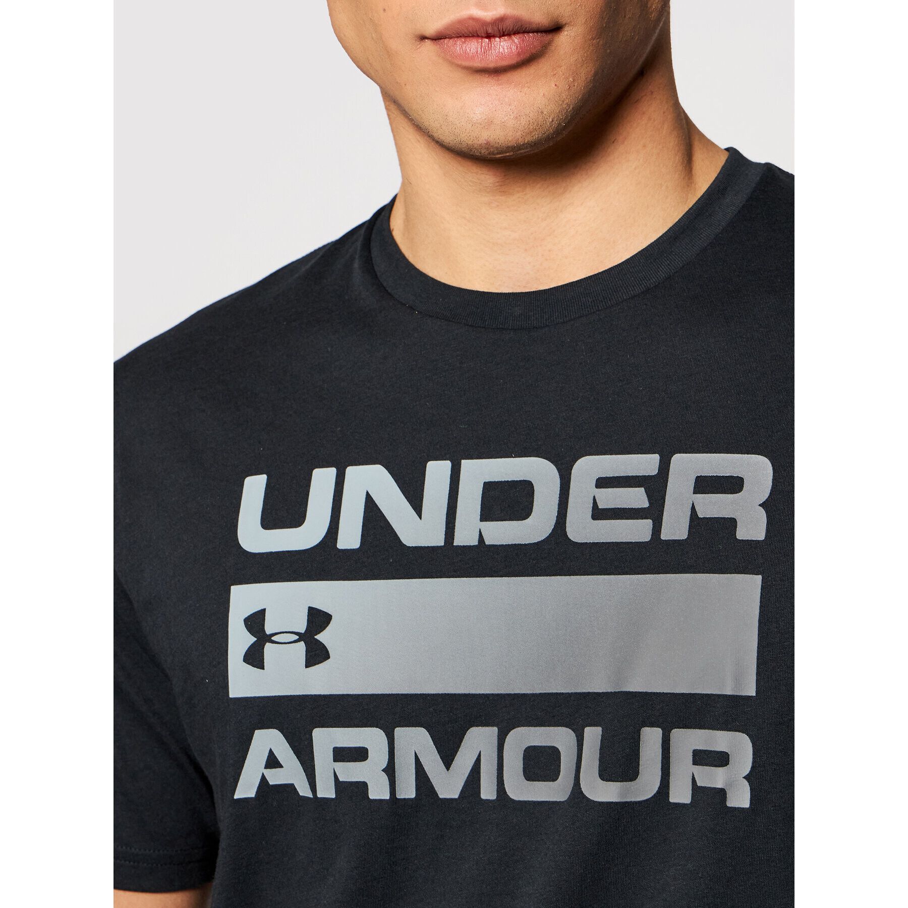 Under Armour Тишърт Ua Team Issue Wordmark 1329582 Черен Loose Fit - Pepit.bg