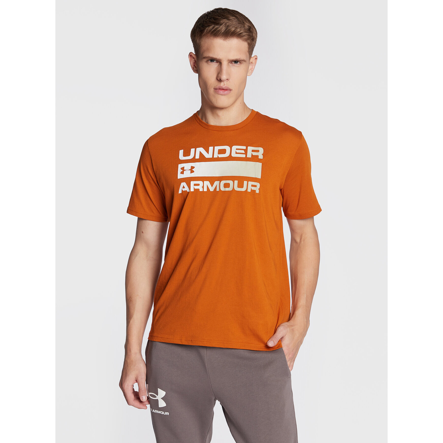 Under Armour Тишърт Ua Team Issue Wordmark 1329582 Оранжев Loose Fit - Pepit.bg