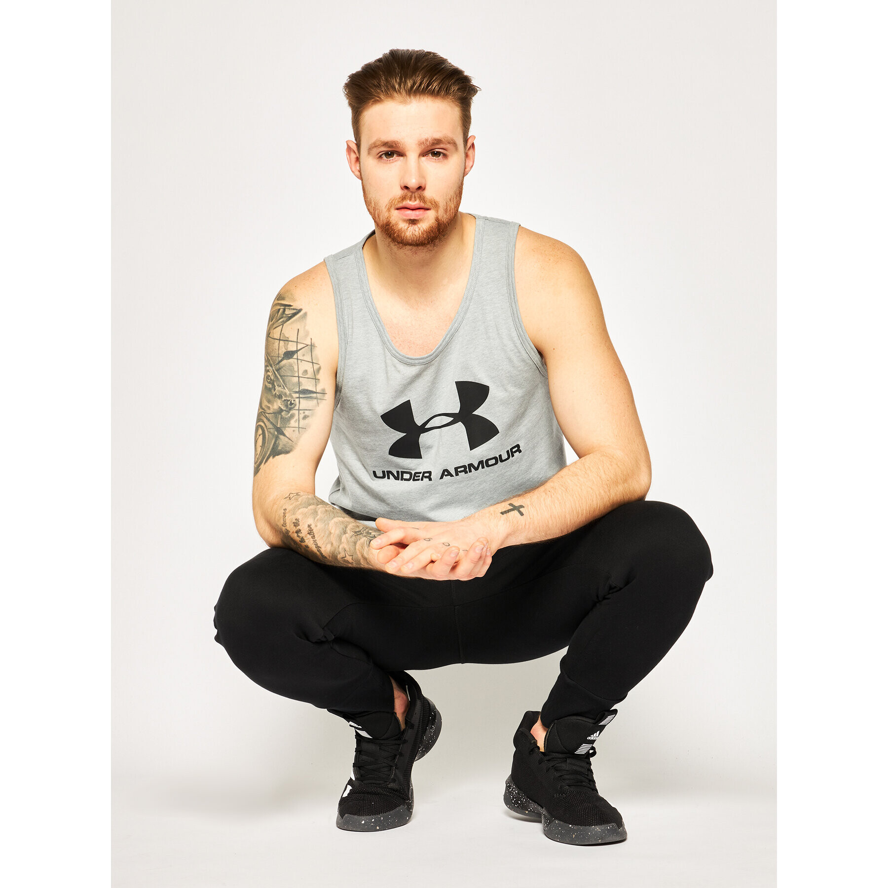 Under Armour Топ UA Sportstyle Logo 1329589 Сив Regular Fit - Pepit.bg