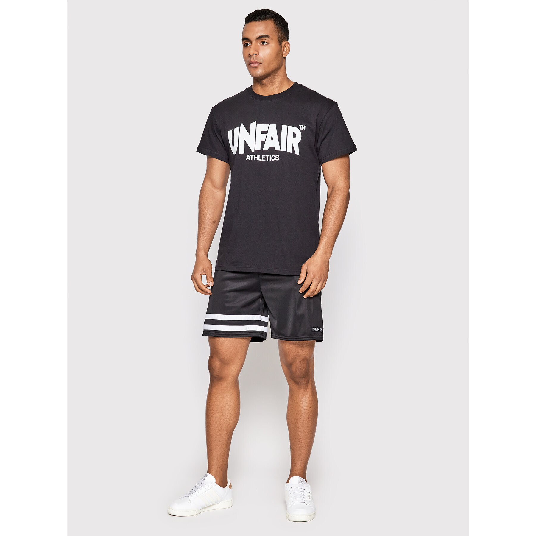 Unfair Athletics Спортни шорти UNFR18-024 Черен Regular Fit - Pepit.bg