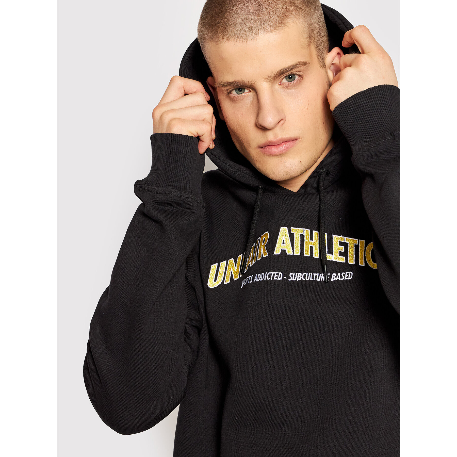 Unfair Athletics Суитшърт UNFR21 Черен Regular Fit - Pepit.bg