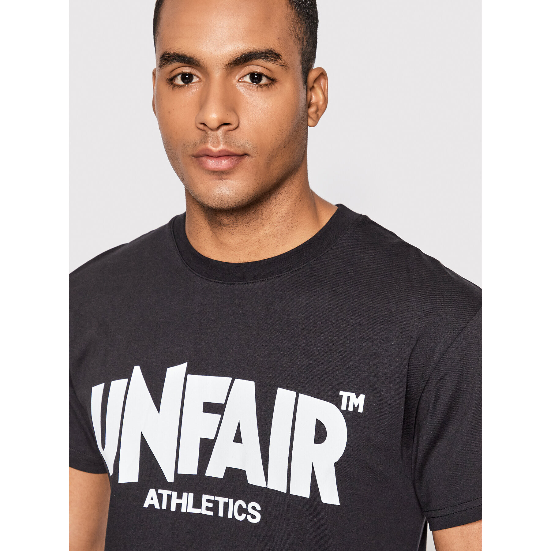 Unfair Athletics Тишърт UNFR19-001 Черен Regular Fit - Pepit.bg