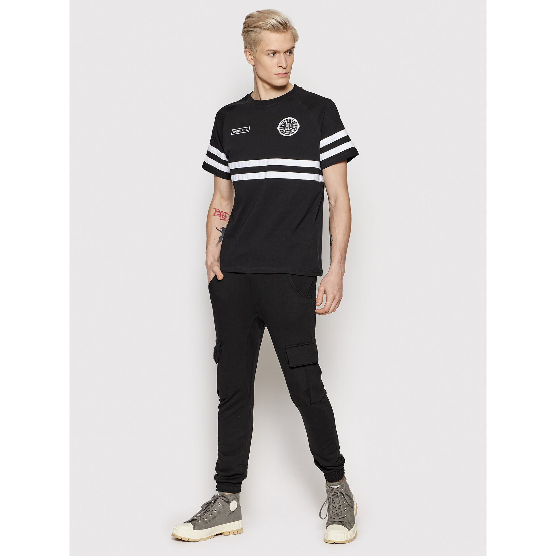 Unfair Athletics Тишърт UNFR19-013 Черен Regular Fit - Pepit.bg