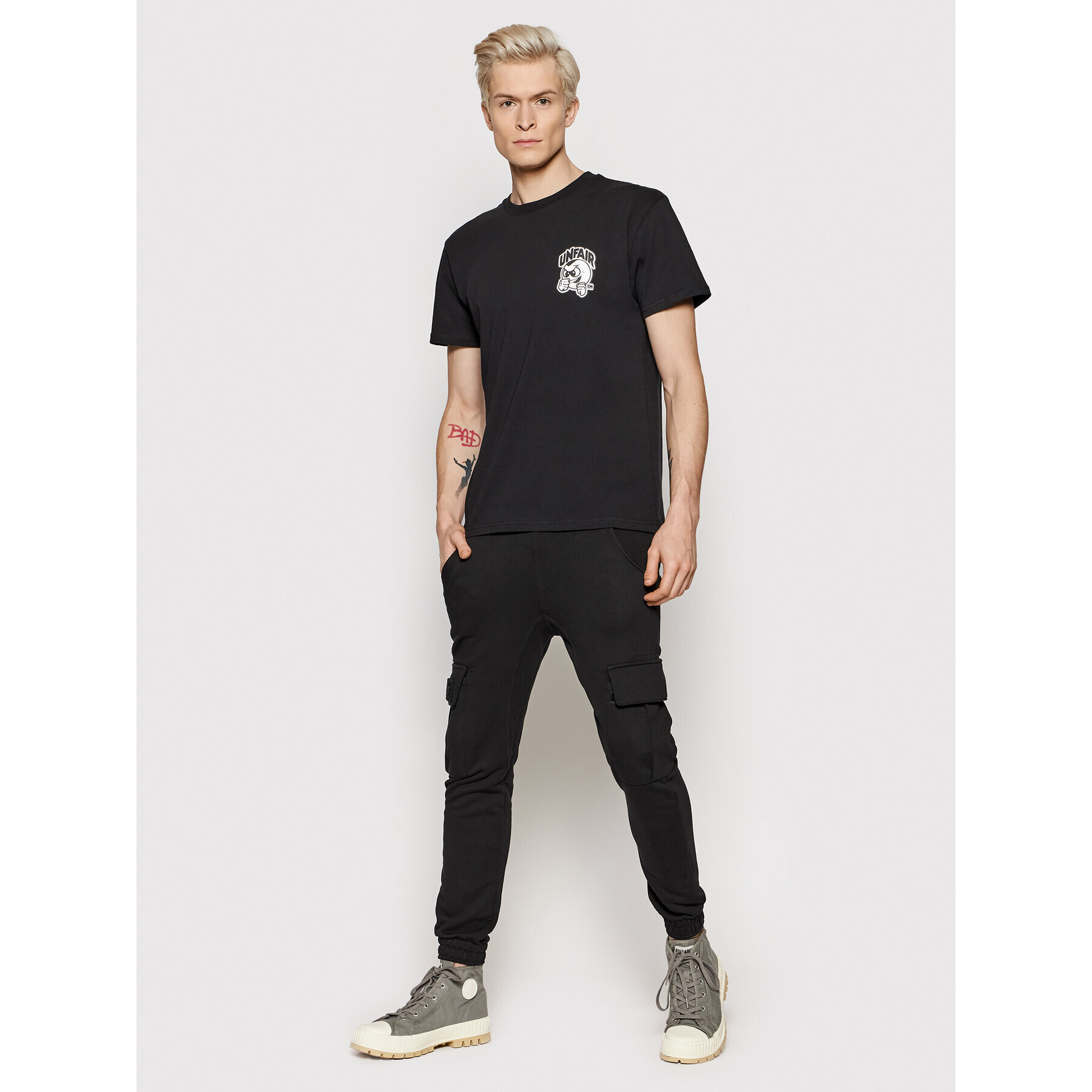 Unfair Athletics Тишърт UNFR19-027 Черен Slim Fit - Pepit.bg