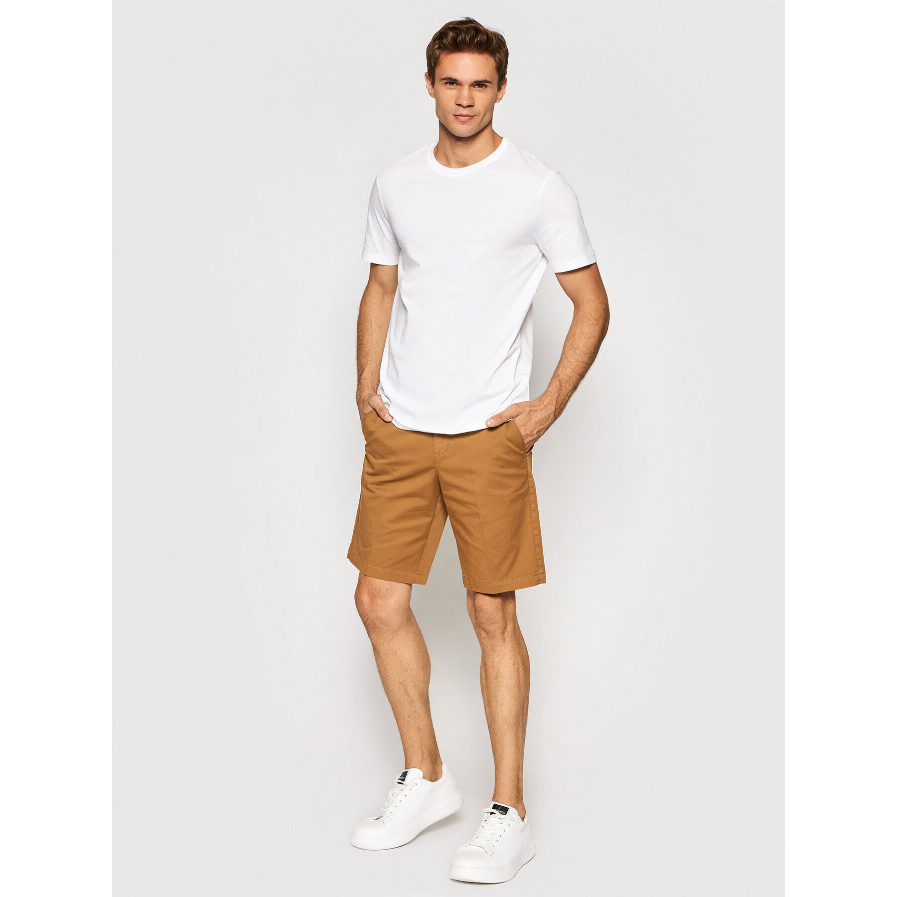 United Colors Of Benetton Шорти от плат 4TQ7595H8 Кафяв Regular Fit - Pepit.bg