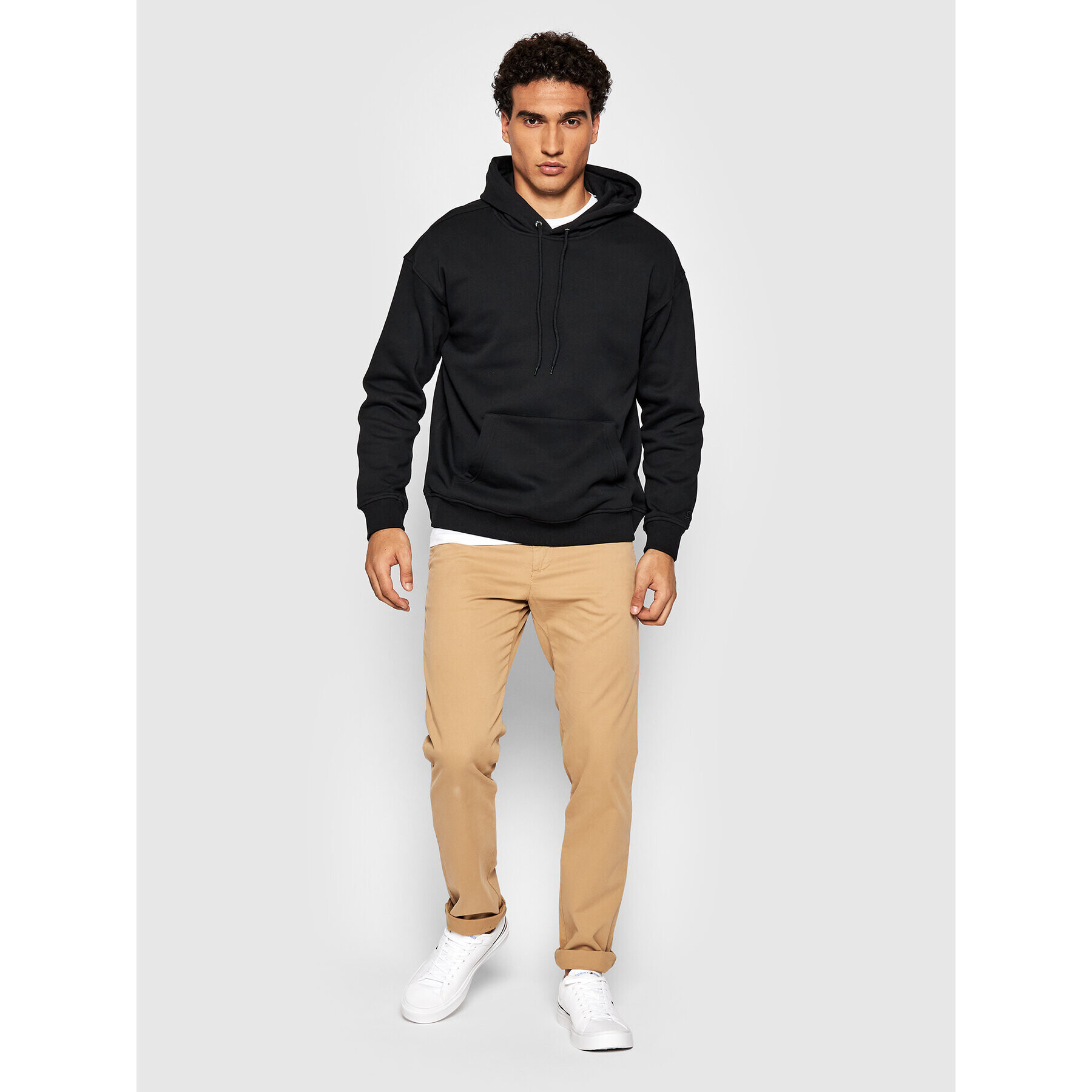 United Colors Of Benetton Суитшърт 3J73U2002 Черен Regular Fit - Pepit.bg