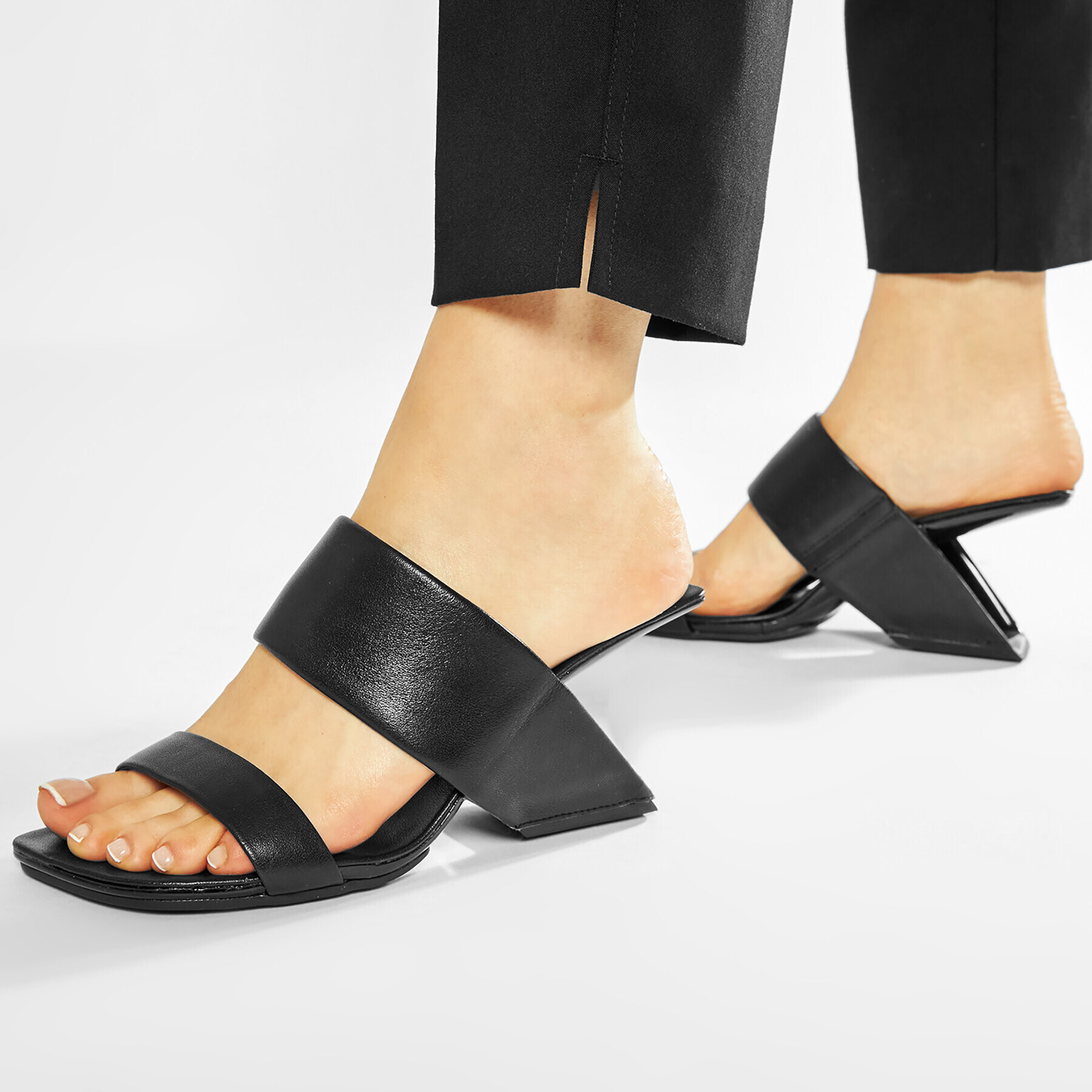 United Nude Чехли Loop Hi 100050116S15 Черен - Pepit.bg
