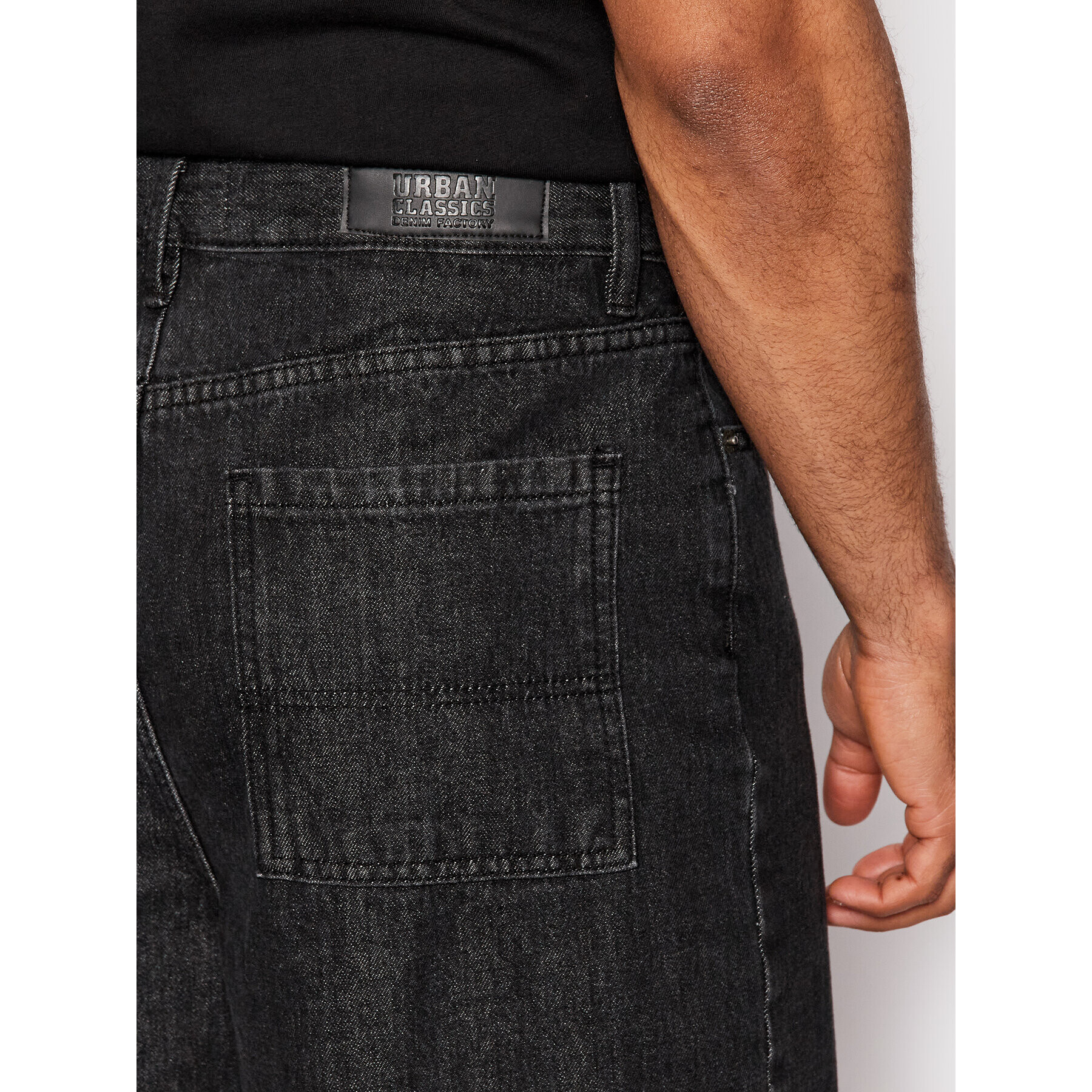 Urban Classics Дънки 90‘s TB4461 Черен Relaxed Fit - Pepit.bg