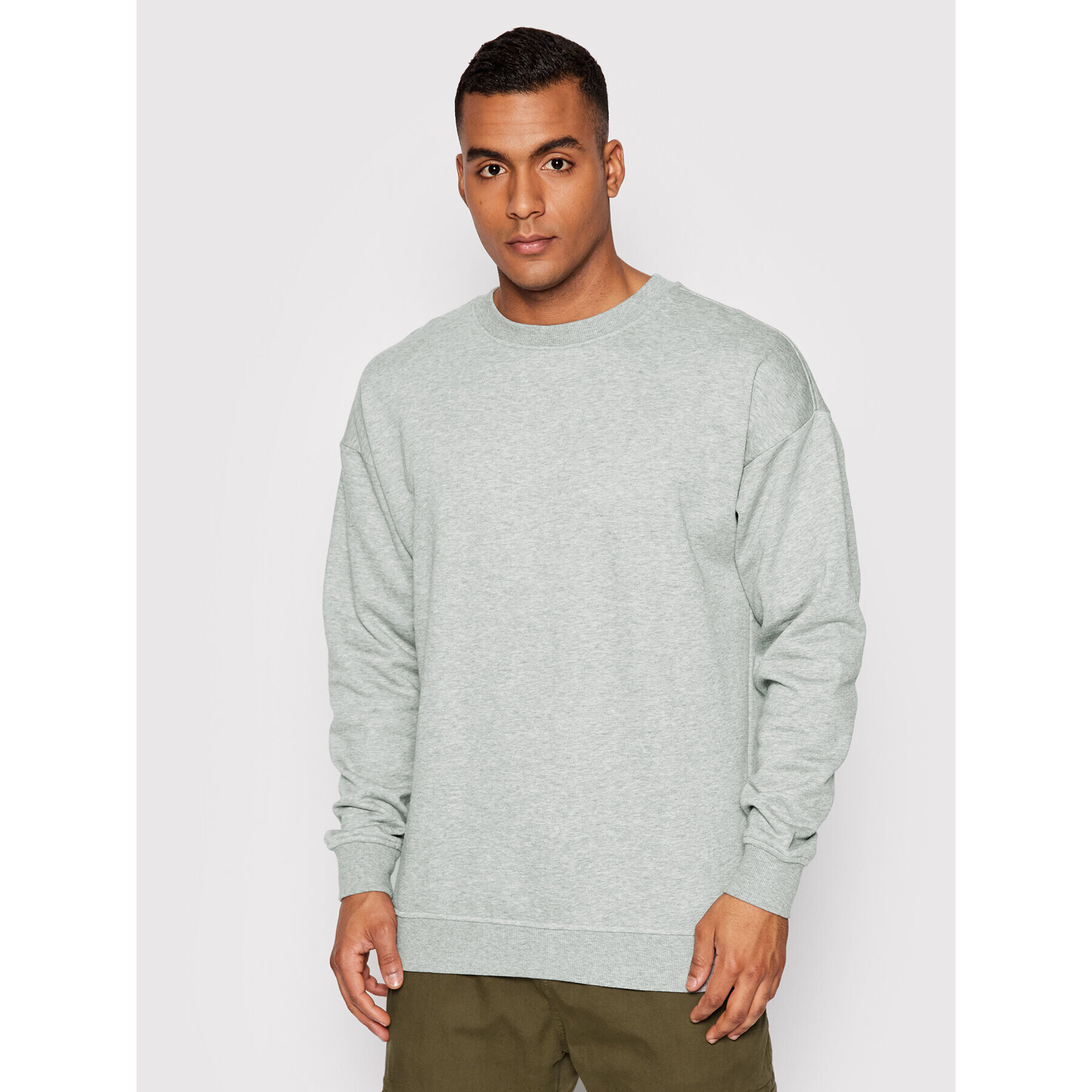 Urban Classics Суитшърт Crewneck TB1591 Сив Regular Fit - Pepit.bg
