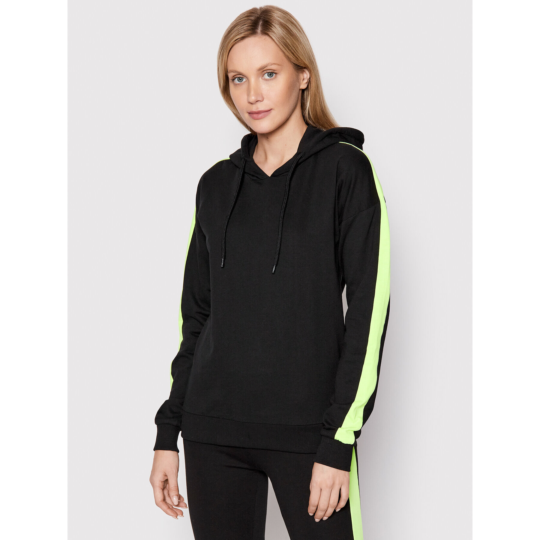 Urban Classics Суитшърт Neon TB3407 Черен Regular Fit - Pepit.bg