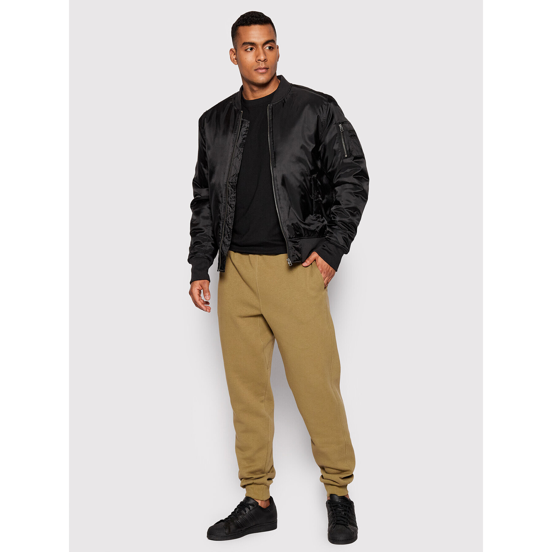 Urban Classics Яке бомбър Basic TB861 Черен Regular Fit - Pepit.bg