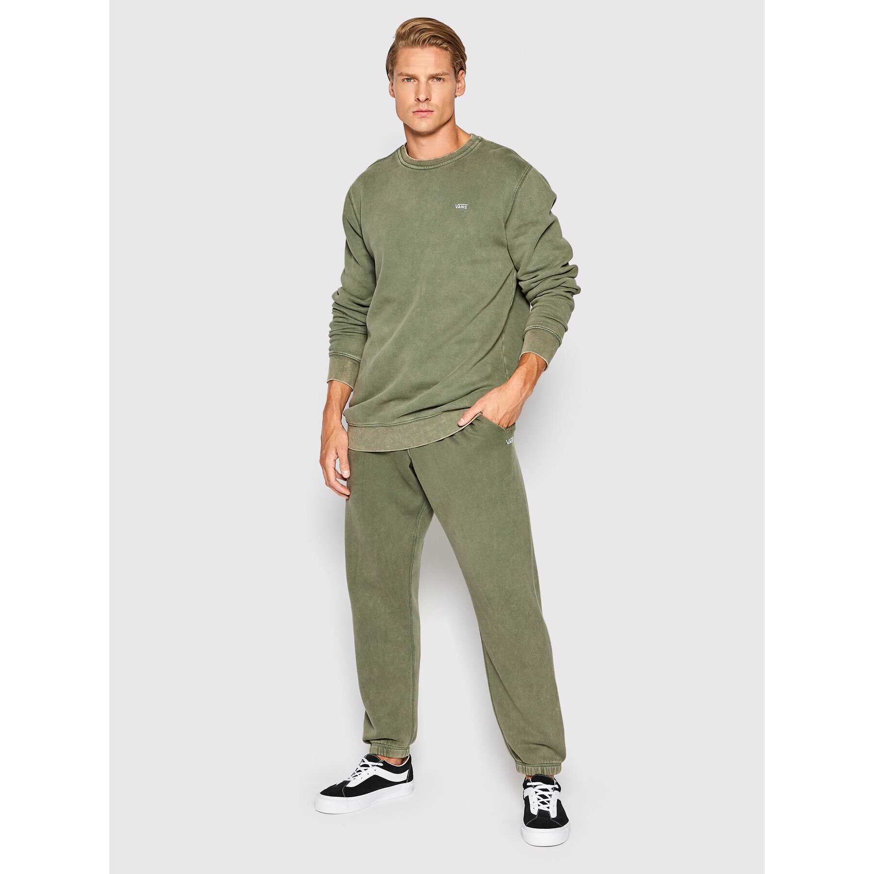 Vans Долнище анцуг ComfyCush Wash VN0A7YCE Зелен Relaxed Fit - Pepit.bg