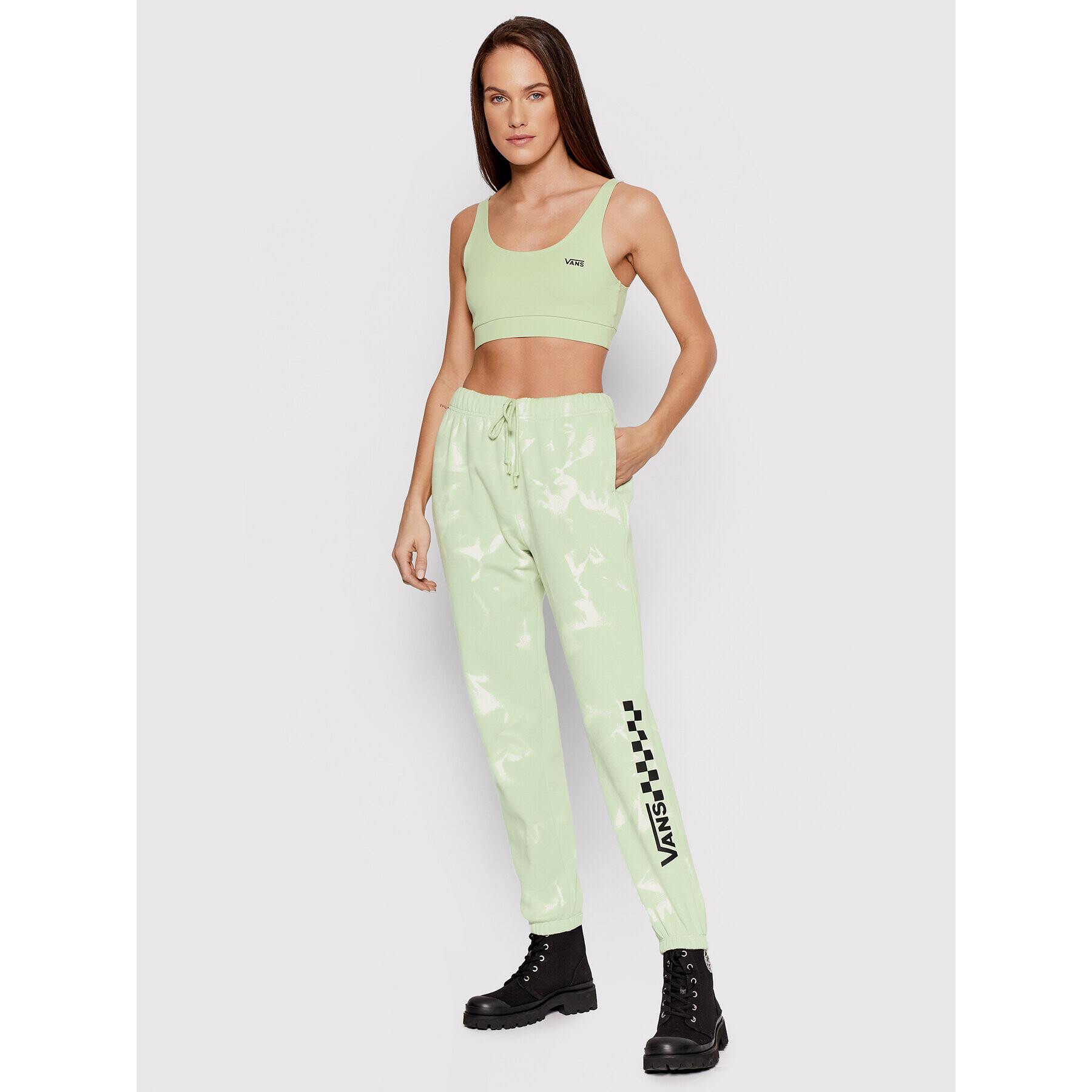 Vans Долнище анцуг Water Wash VN0A5LNX Зелен Relaxed Fit - Pepit.bg