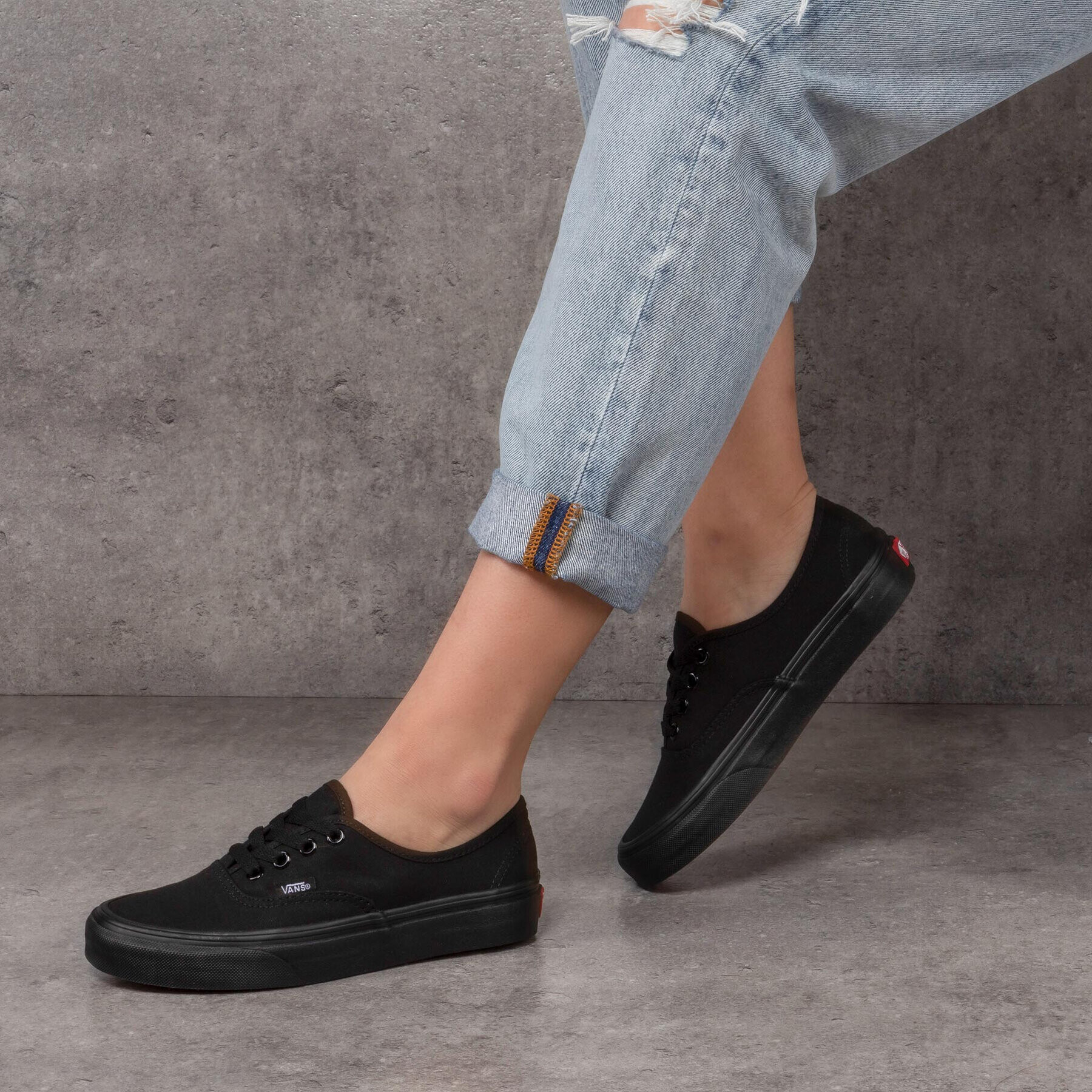 Vans Гуменки Authentic VN000EE3BKA Черен - Pepit.bg