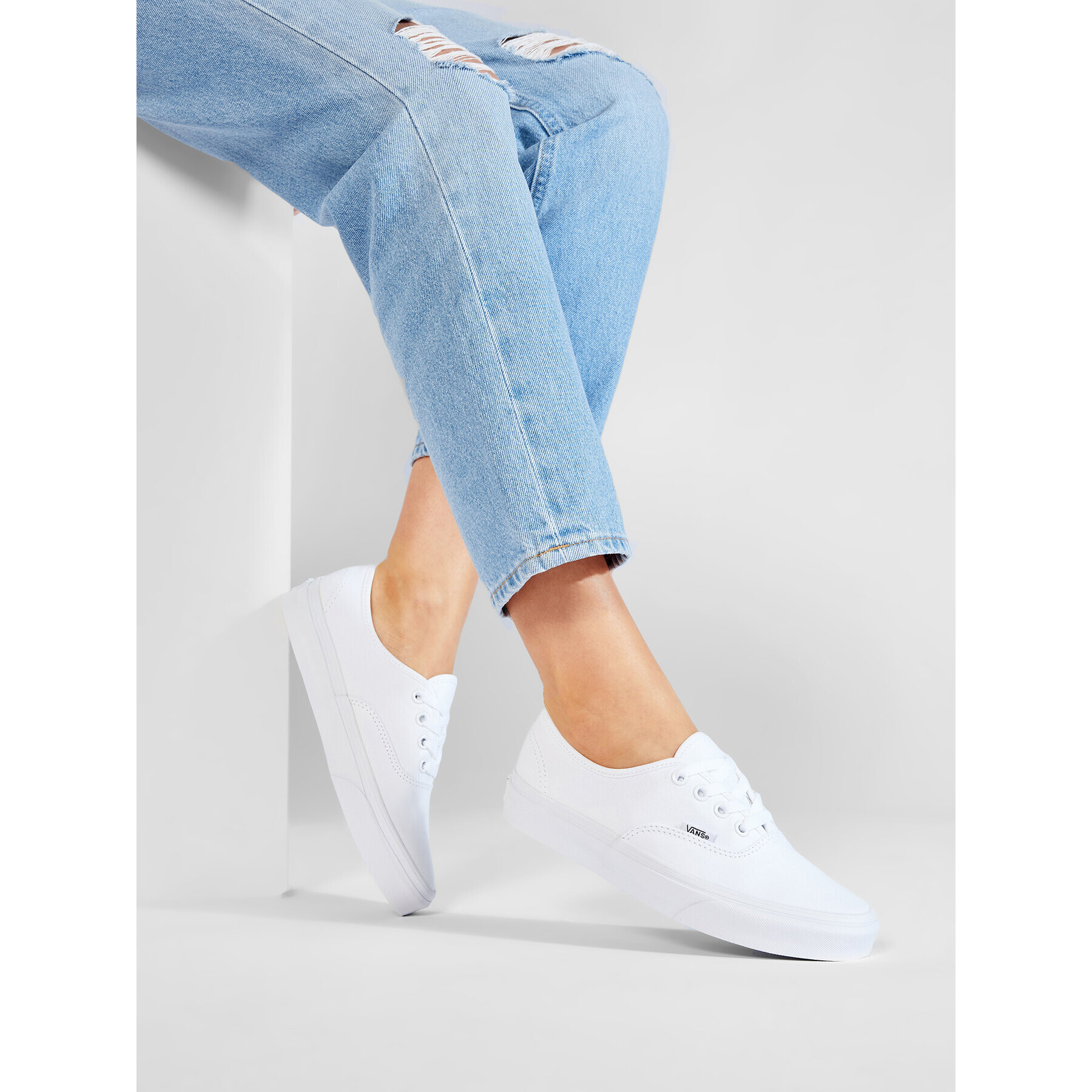 Vans Гуменки Authentic VN000EE3W00 Бял - Pepit.bg