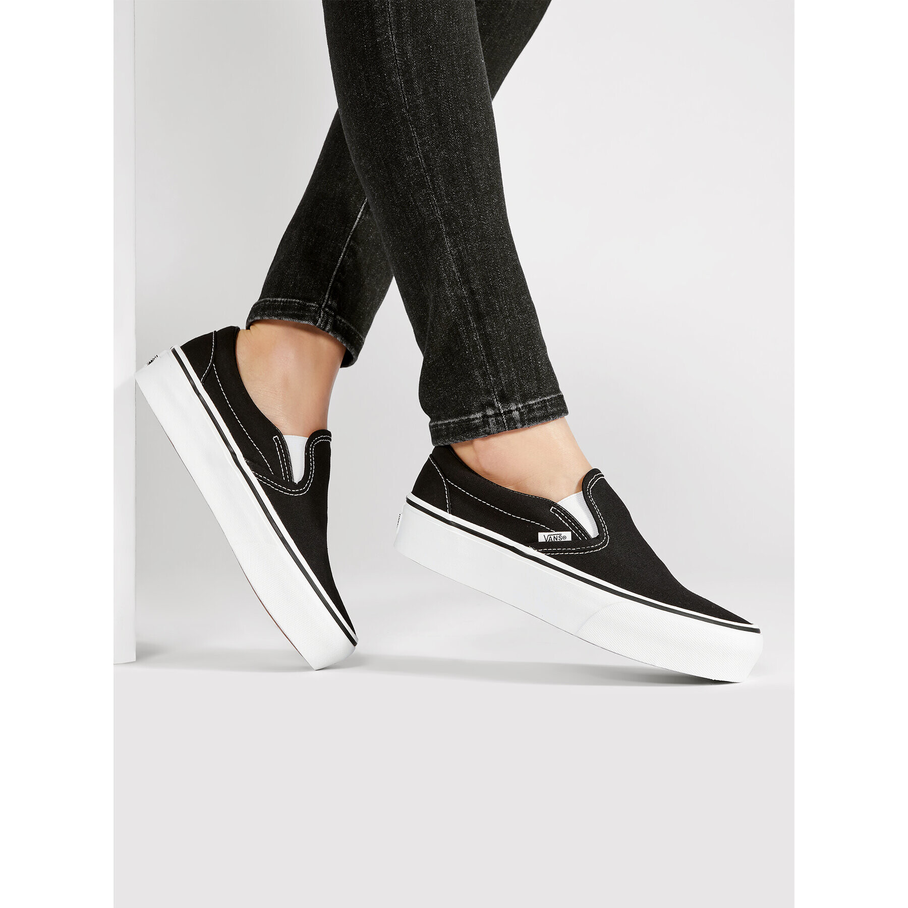 Vans Гуменки Classic Slip-On P VN00018EBLK Черен - Pepit.bg