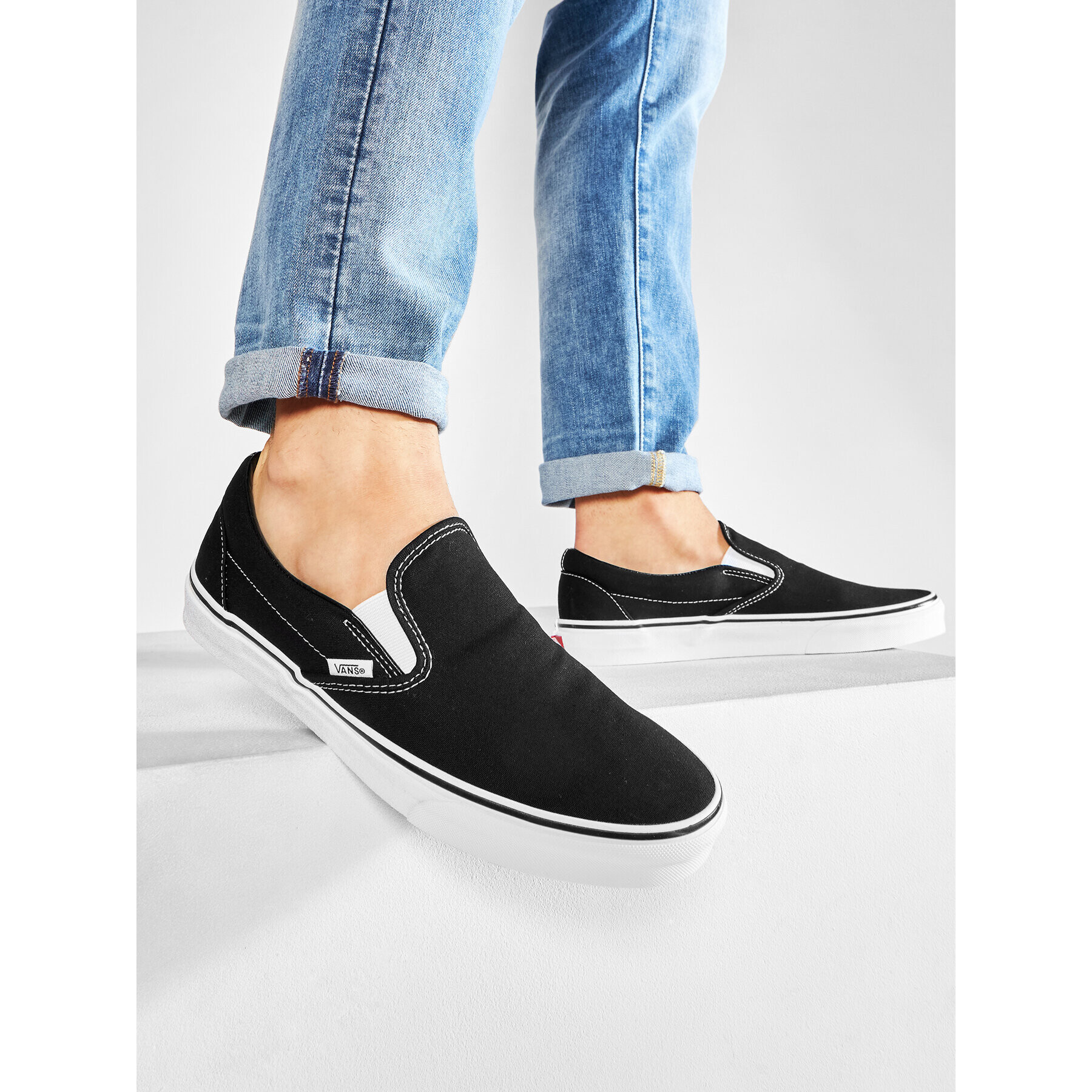 Vans Гуменки Classic Slip-On VN-0EYEBLK Черен - Pepit.bg
