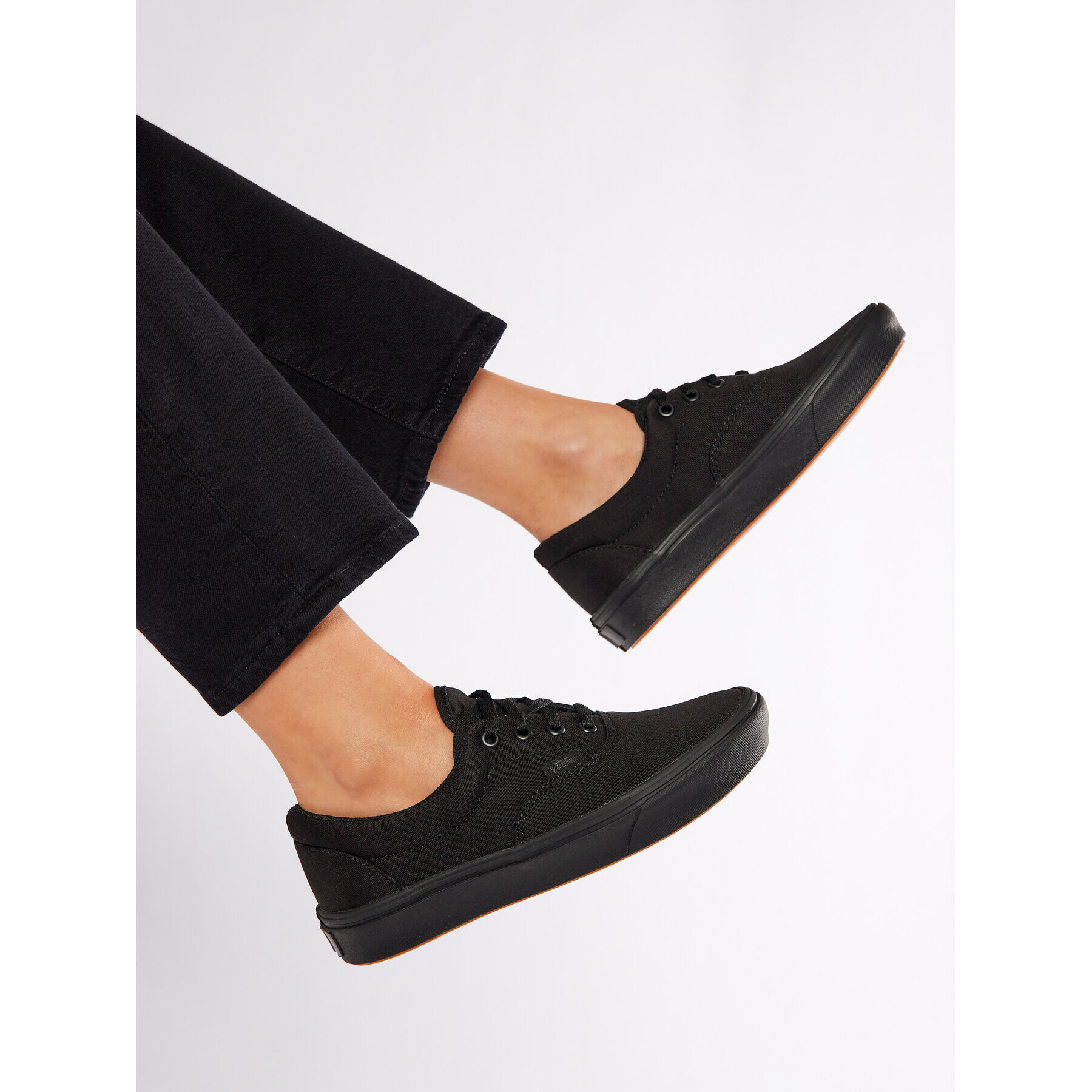 Vans Гуменки Comfycush Era VN0A3WM9VND1 Черен - Pepit.bg