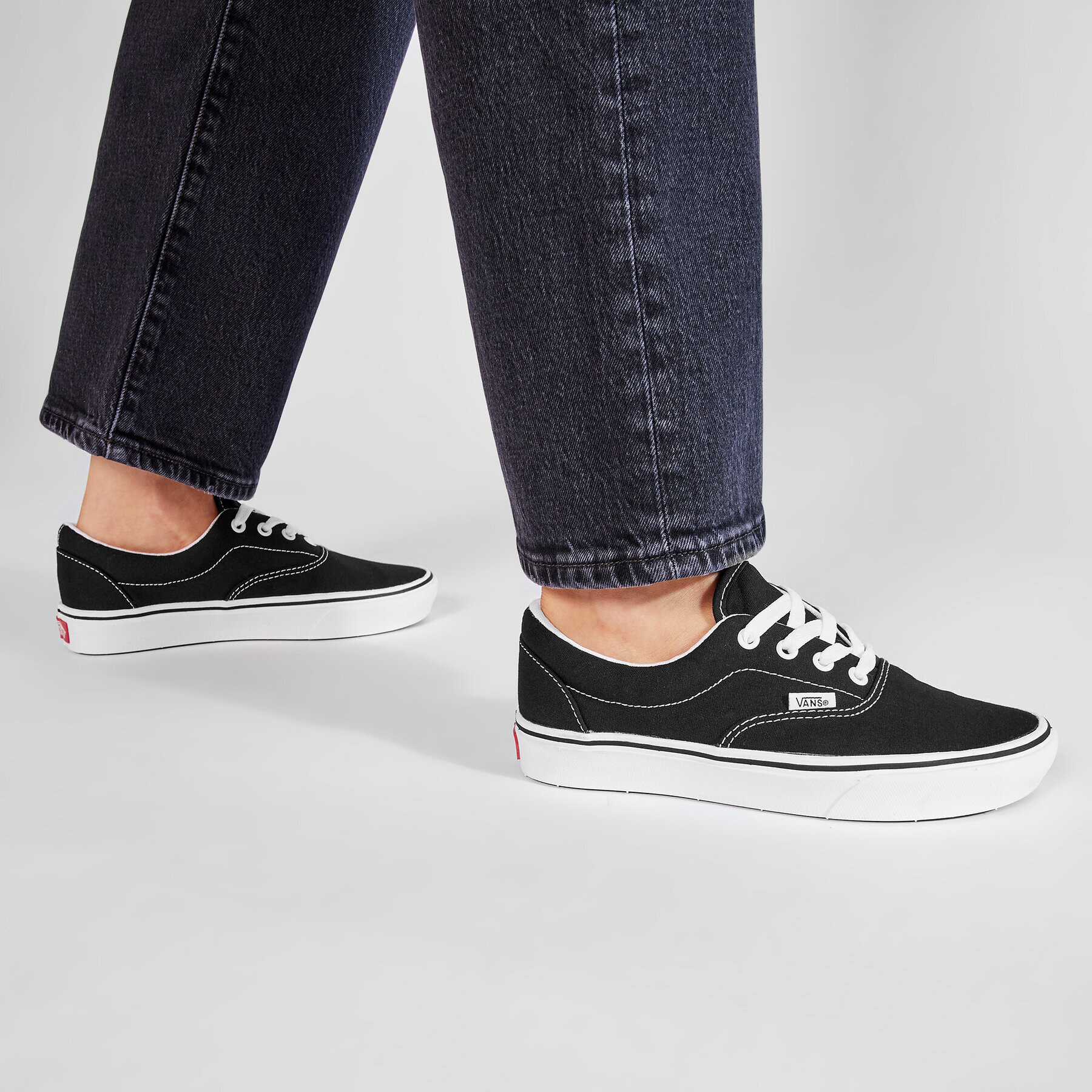 Vans Гуменки Comfycush Era VN0A3WM9VNE1 Черен - Pepit.bg