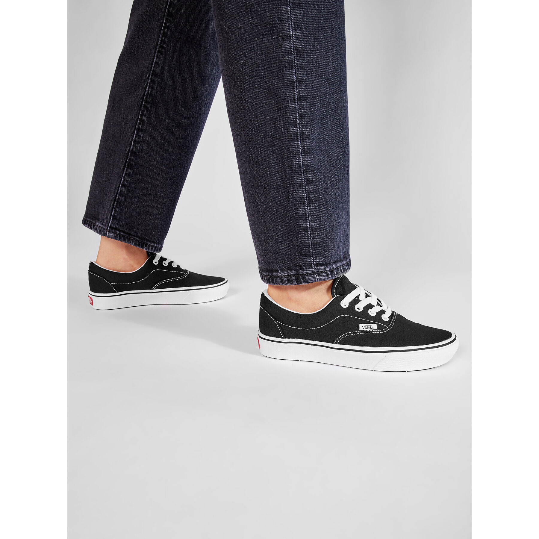 Vans Гуменки Comfycush Era VN0A3WM9VNE1 Черен - Pepit.bg