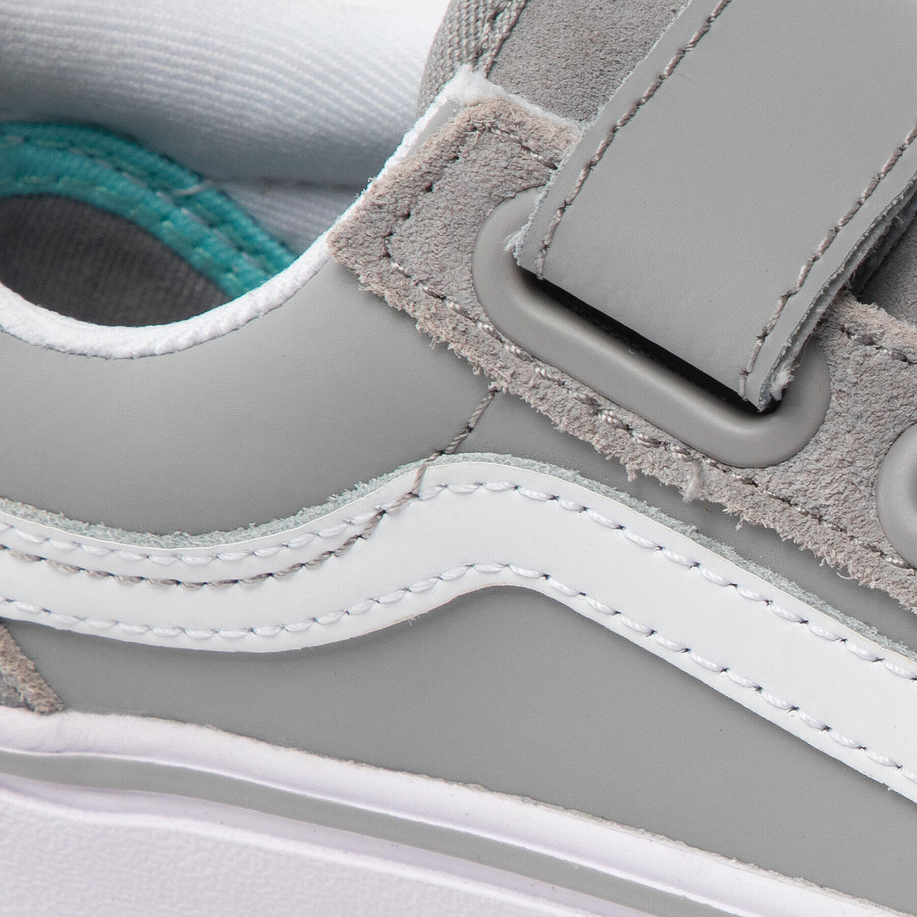 Vans Гуменки Comfycush Old VN0A7Q99KAQ1 Сив - Pepit.bg