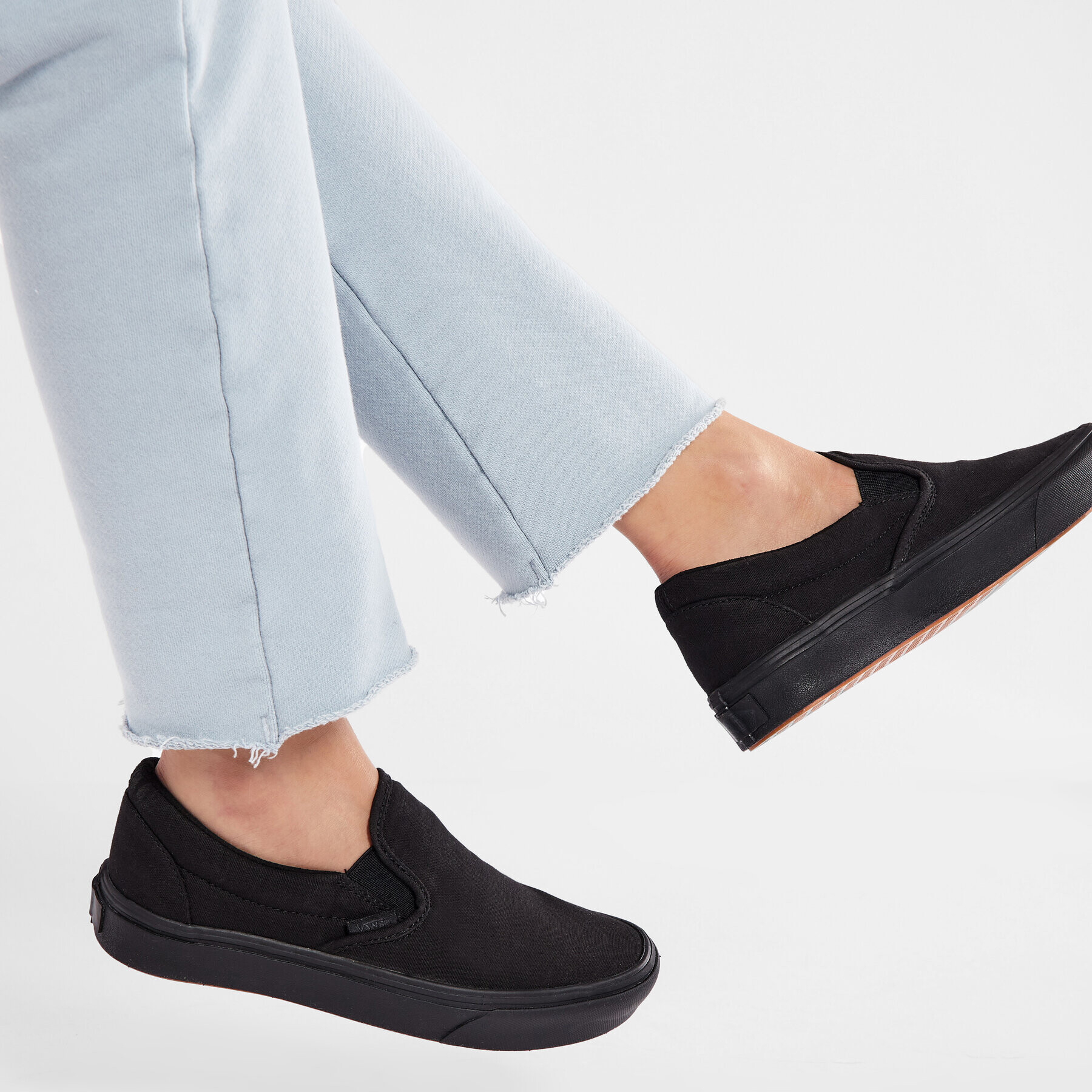 Vans Гуменки Comfycush Slip-On VN0A3WMDVND1 Черен - Pepit.bg