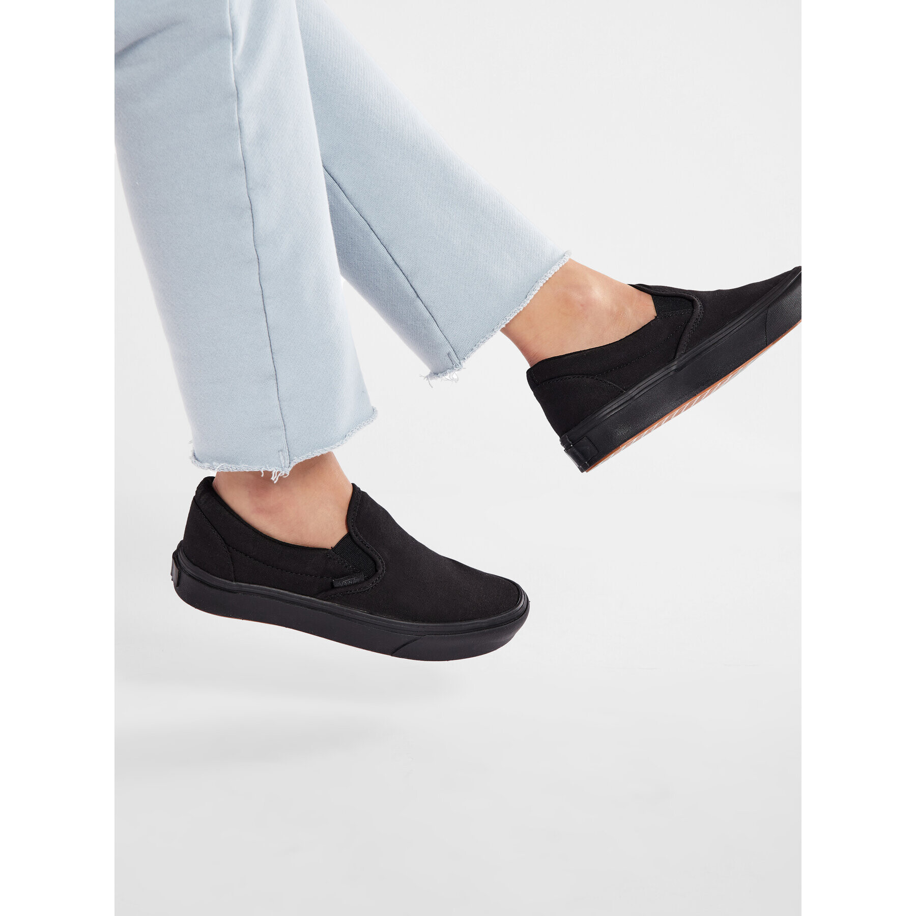 Vans Гуменки Comfycush Slip-On VN0A3WMDVND1 Черен - Pepit.bg