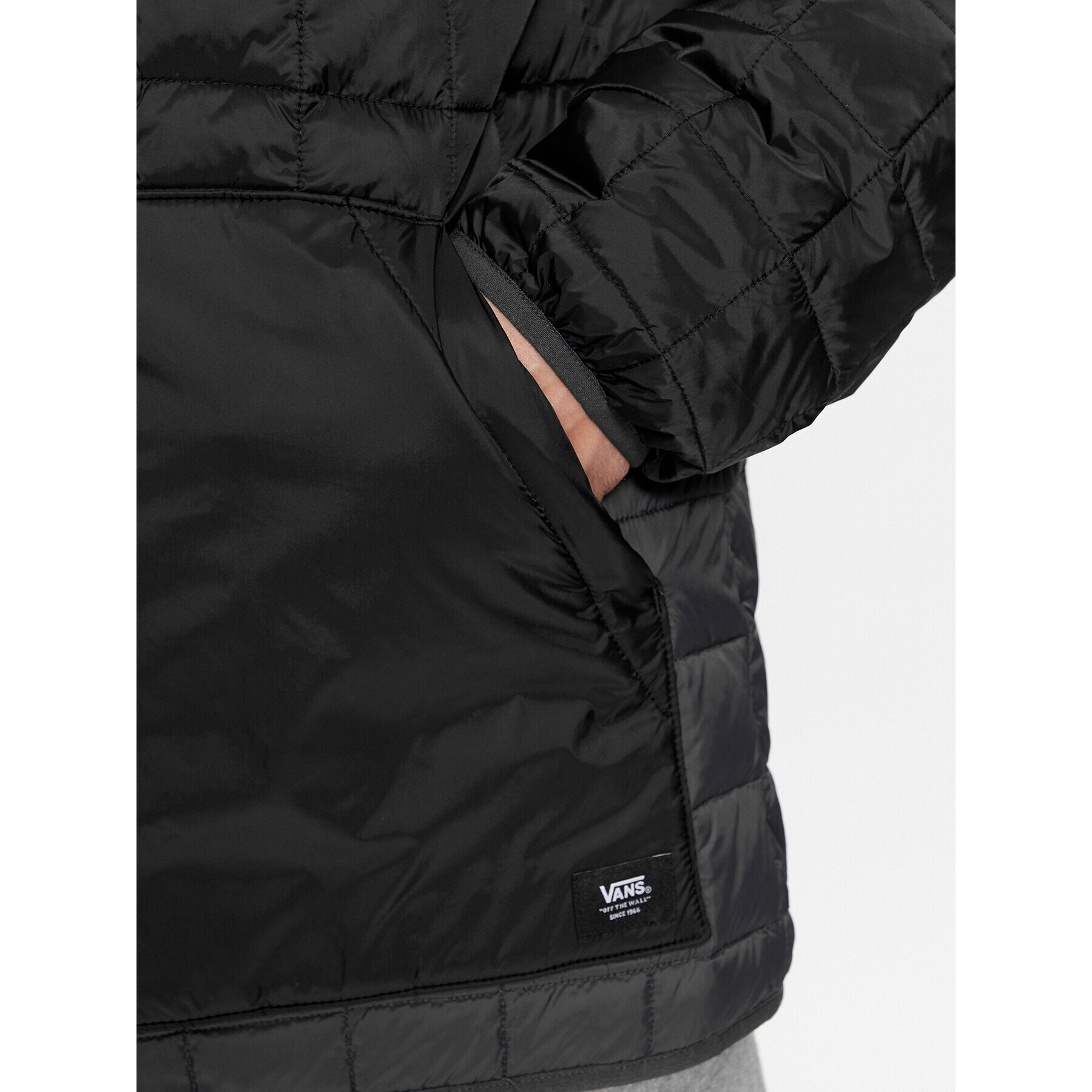 Vans Преходно яке Gunner Mte 1 Thermoball Jacket VN000A8EKOU1 Черен Regular Fit - Pepit.bg