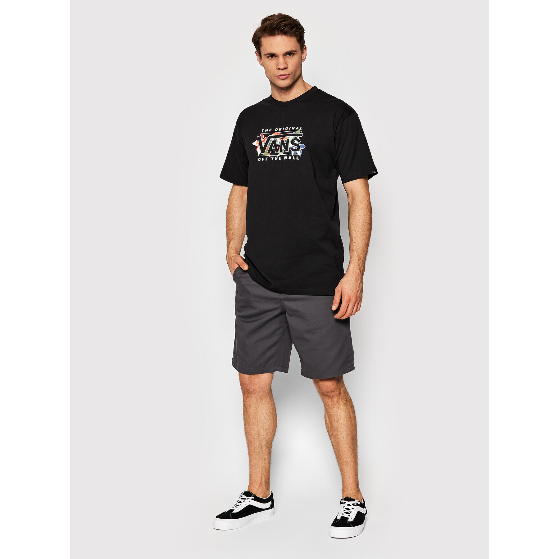 Vans Шорти от плат Authentic Chino VN0A5FJX Сив Relaxed Fit - Pepit.bg
