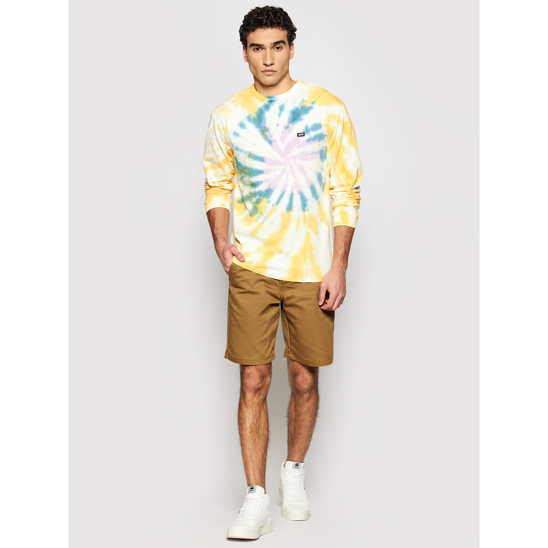 Vans Шорти от плат Authentic Stretch VN0A5FEC Кафяв Regular Fit - Pepit.bg