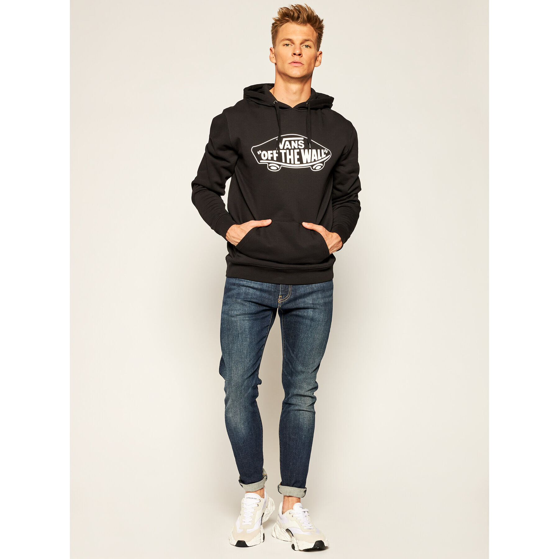 Vans Суитшърт Otw Po Ii VN0A45CKBLK1 Черен Regular Fit - Pepit.bg