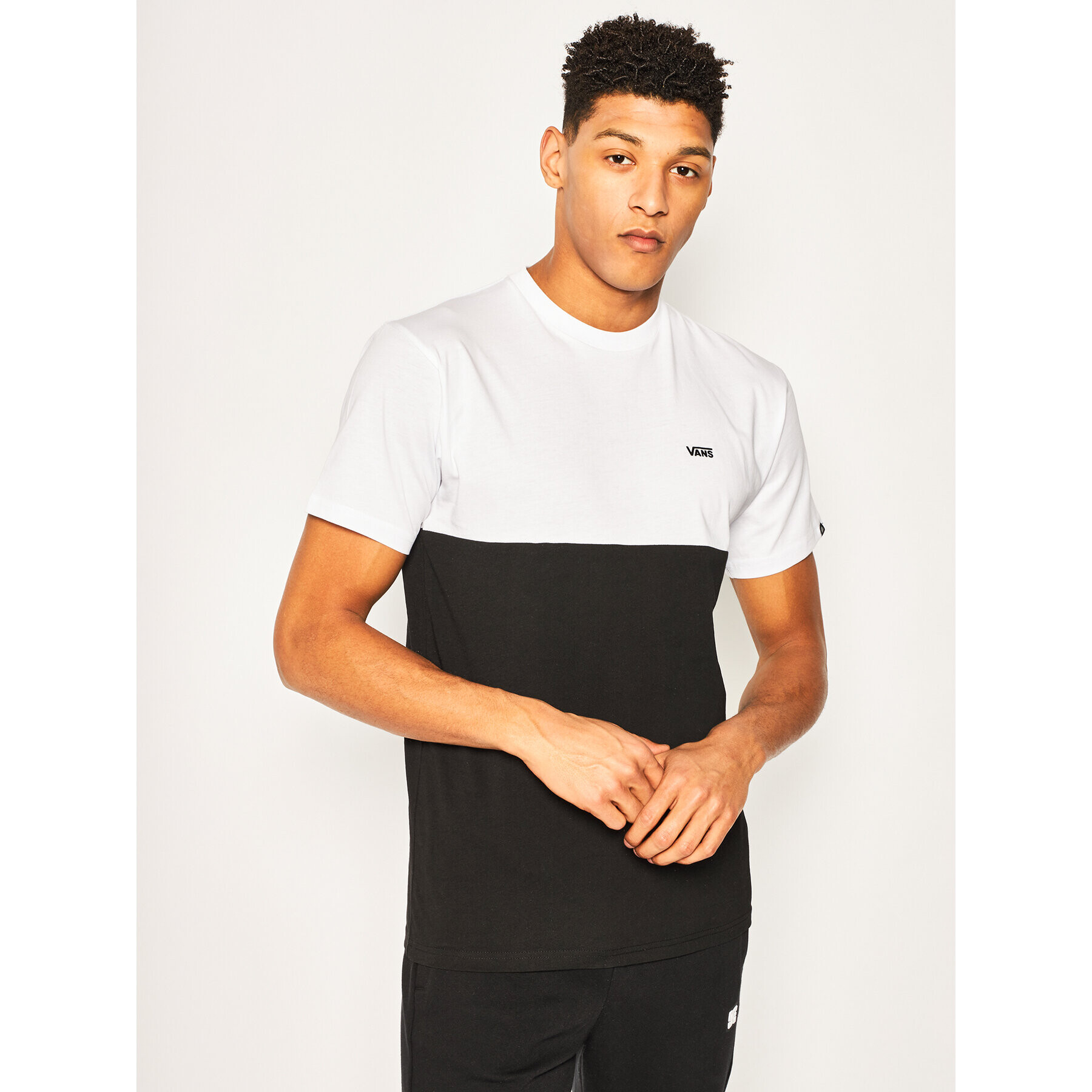 Vans Тишърт Colorblock Tee VN0A3CZDY281 Черен Classic Fit - Pepit.bg