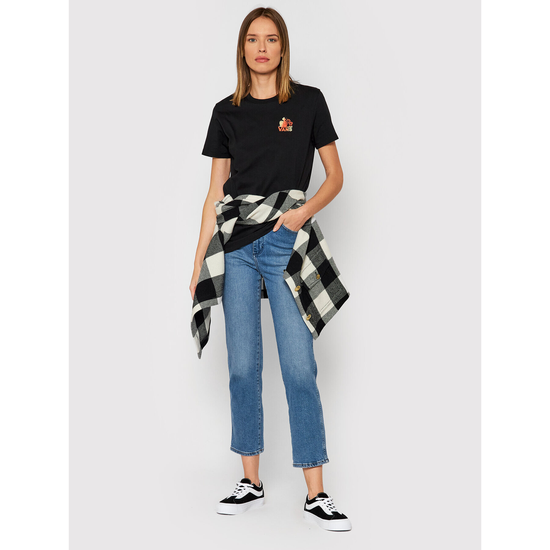 Vans Тишърт Cultivate Care BF Tee VN0A5LK5BLK1 Черен Regular Fit - Pepit.bg