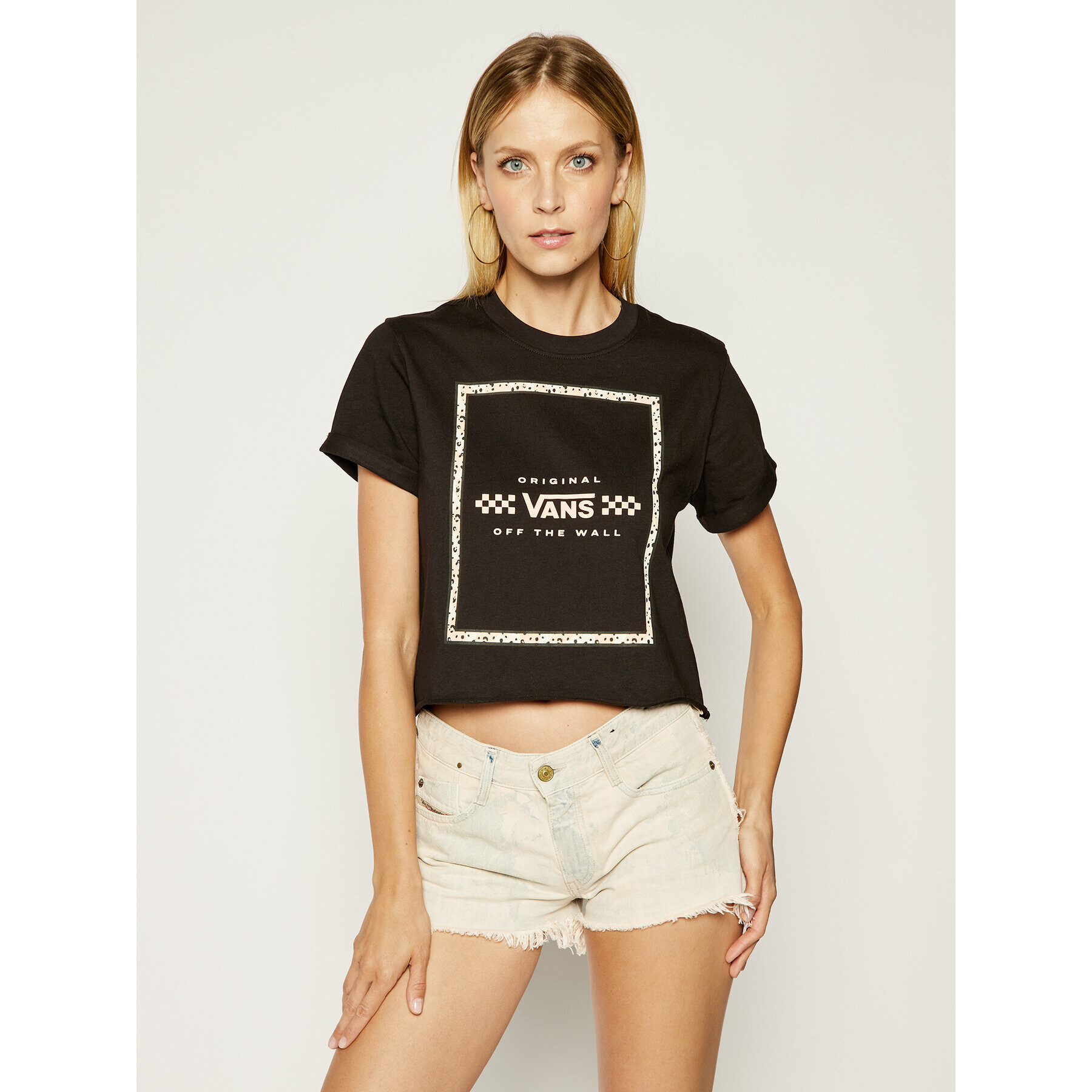 Vans Тишърт Leila VN0A4CWXBLK Черен Regular Fit - Pepit.bg