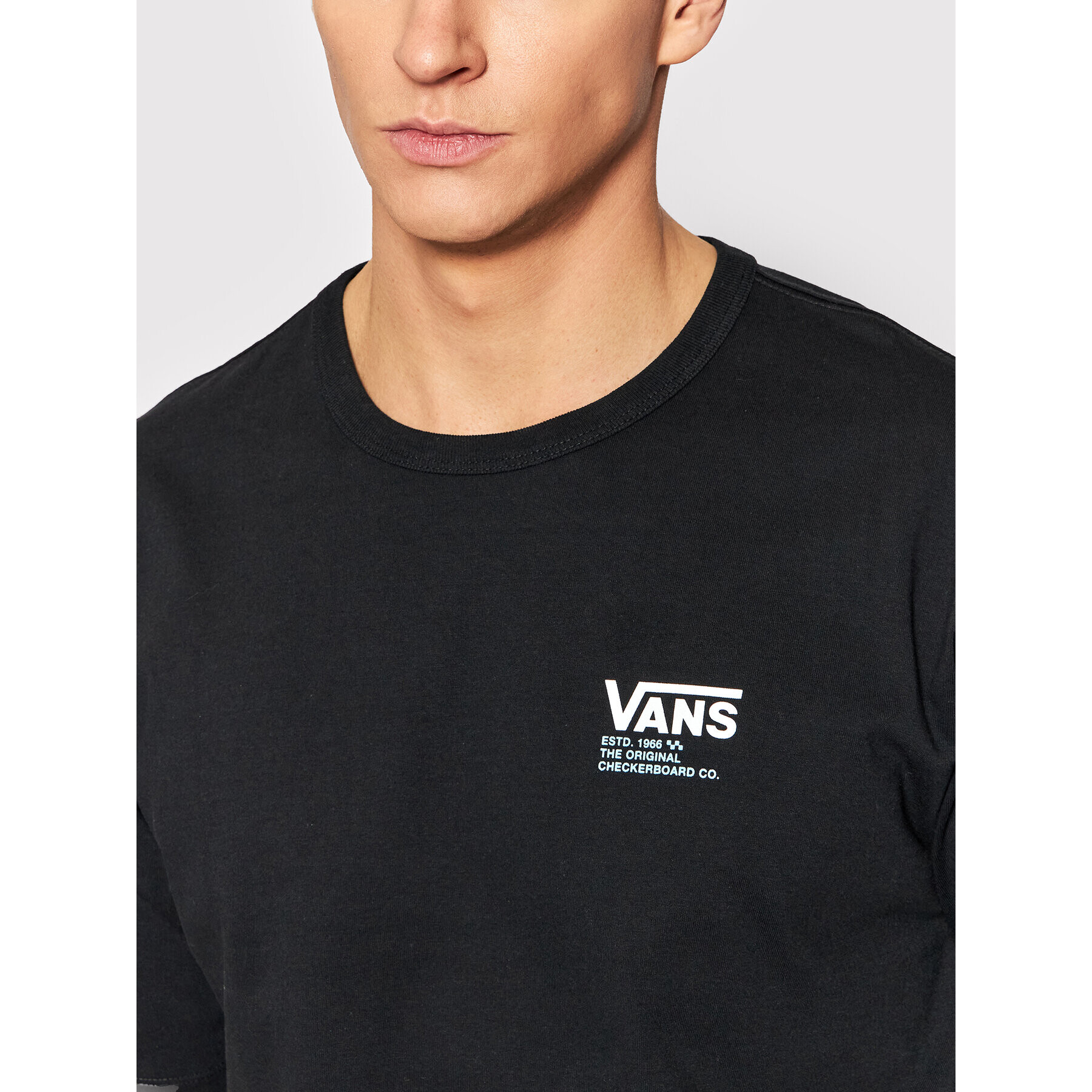 Vans Тишърт Off The Wall Og Ch VN0A7PJI Черен Classic Fit - Pepit.bg