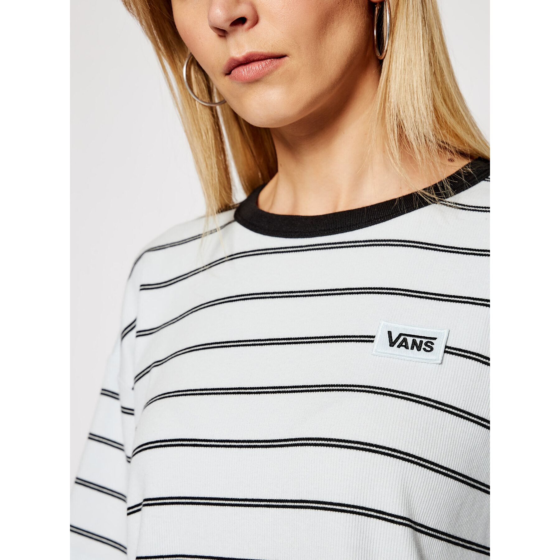 Vans Тишърт Razz Boxy VN0A5ARB Син Regular Fit - Pepit.bg