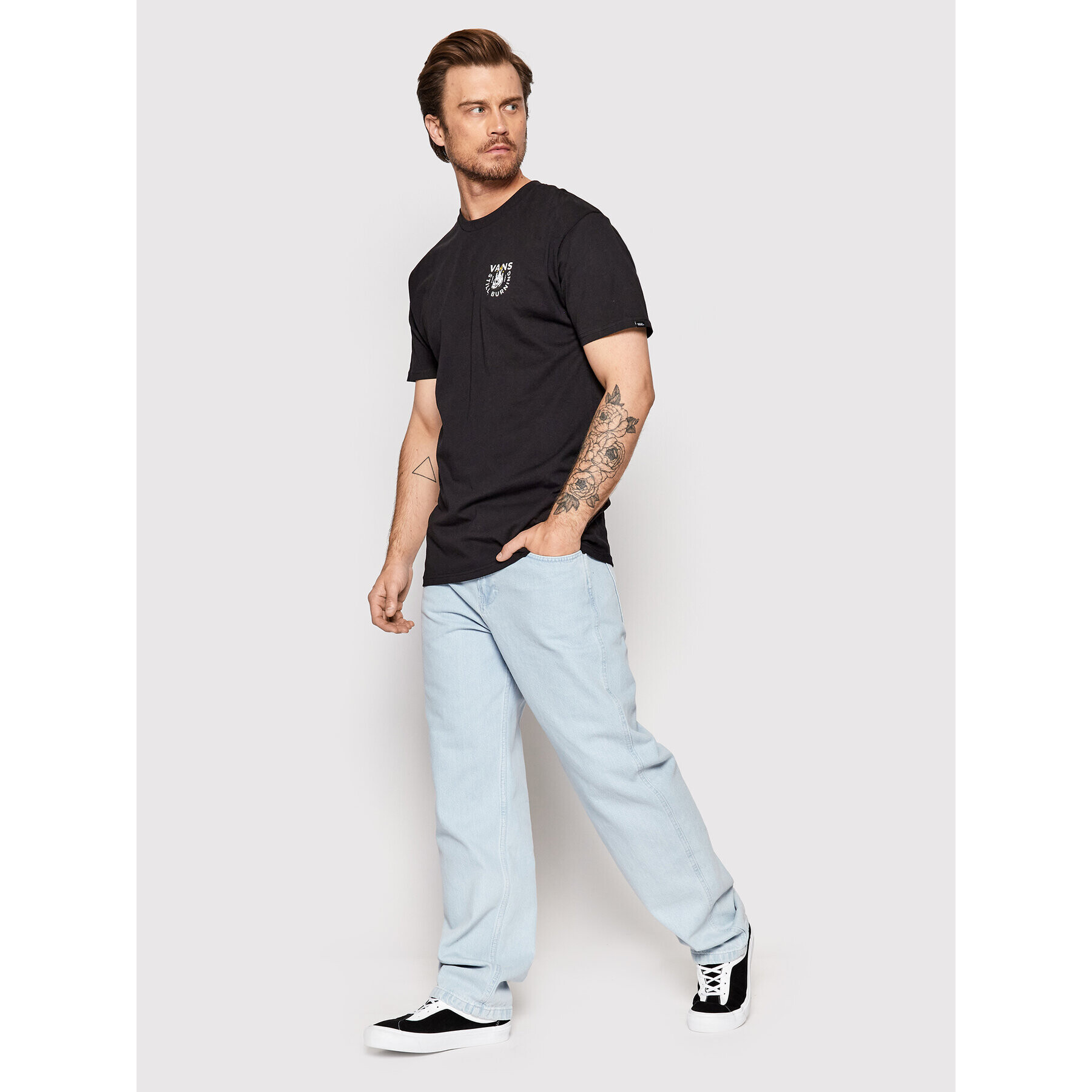 Vans Тишърт Still Brunin VN0007KJ Черен Regular Fit - Pepit.bg