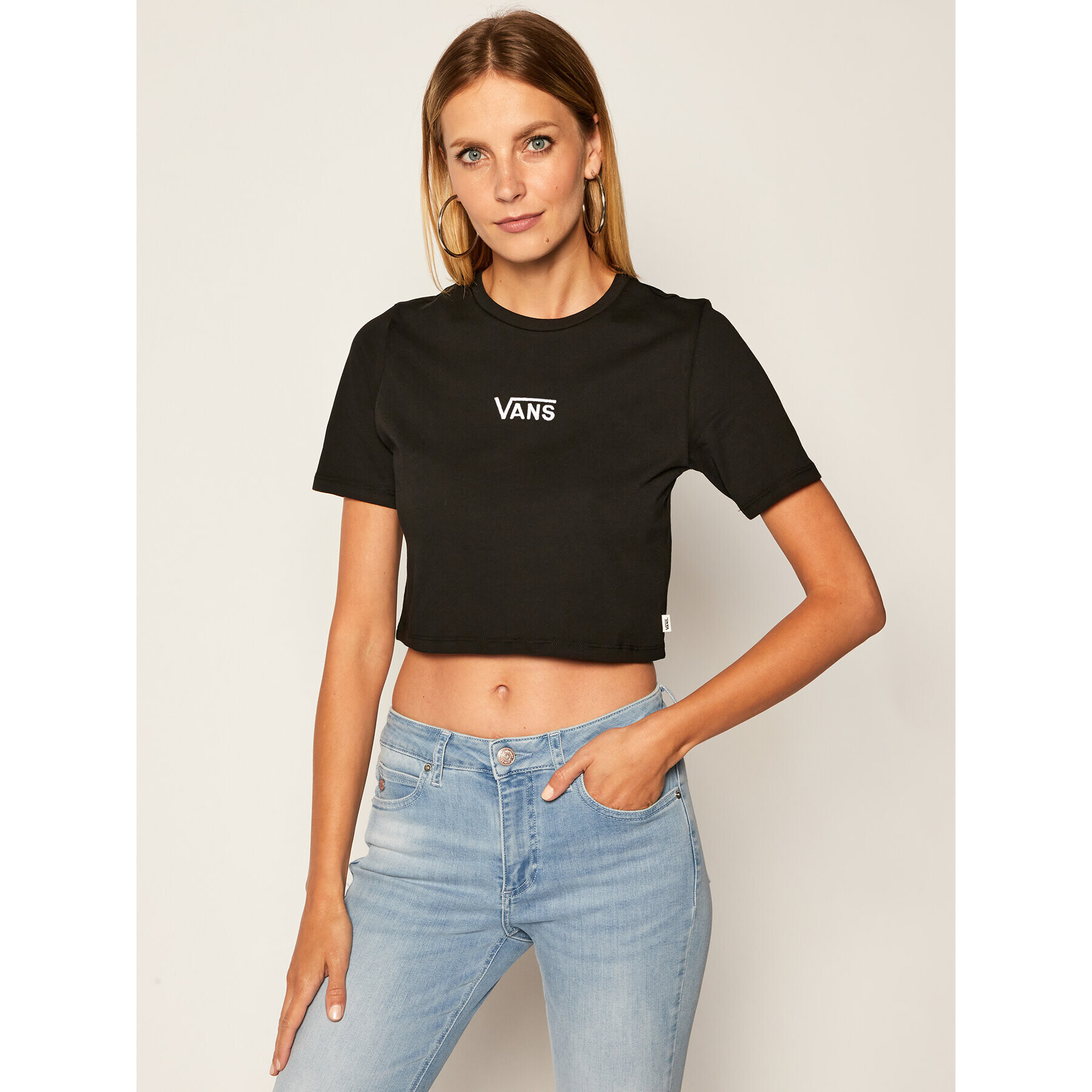 Vans Тишърт Wm Flying Crop Cre VN0A54QU Черен Regular Fit - Pepit.bg