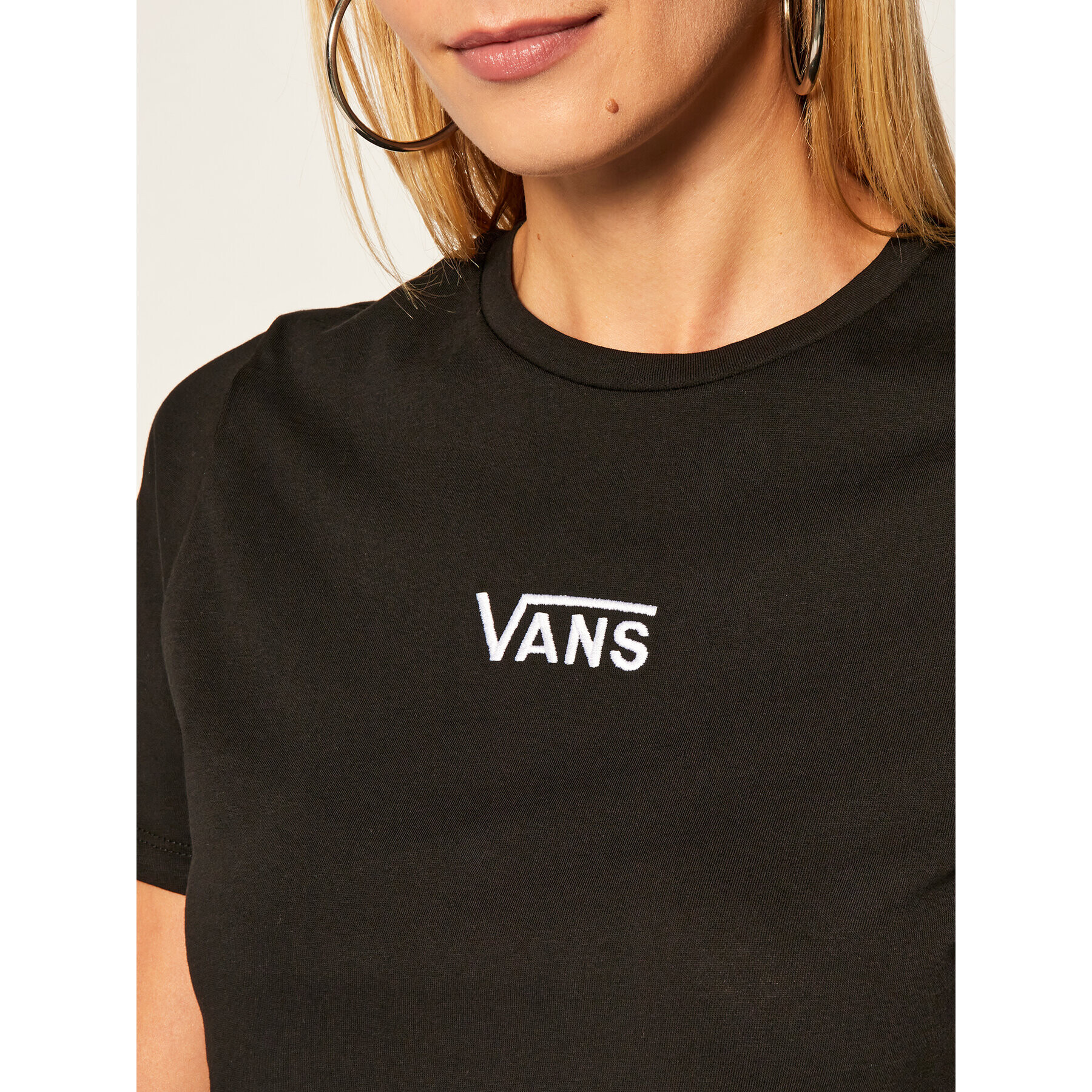 Vans Тишърт Wm Flying Crop Cre VN0A54QU Черен Regular Fit - Pepit.bg