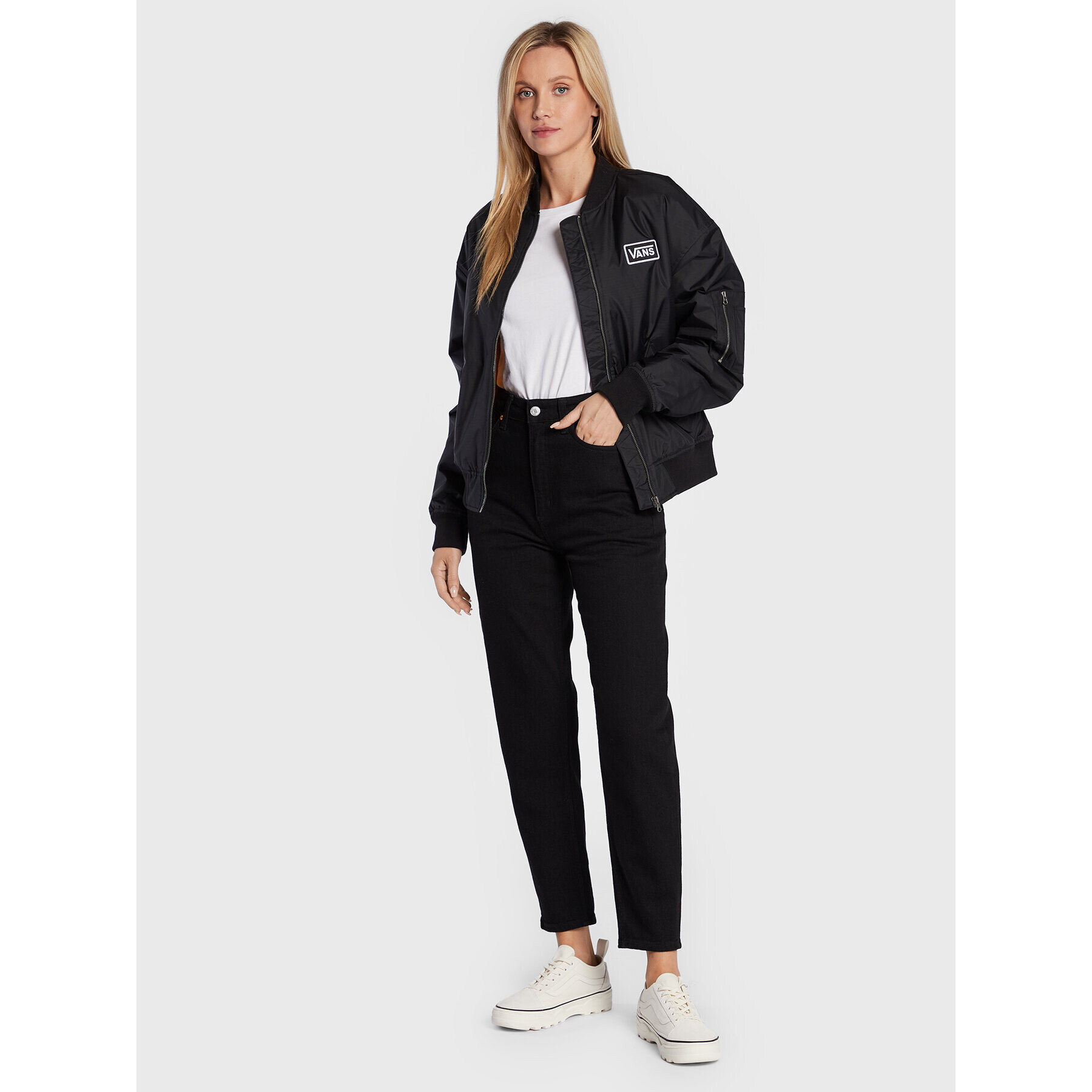 Vans Яке бомбър Crew Pilot VN0A7RMN Черен Regular Fit - Pepit.bg