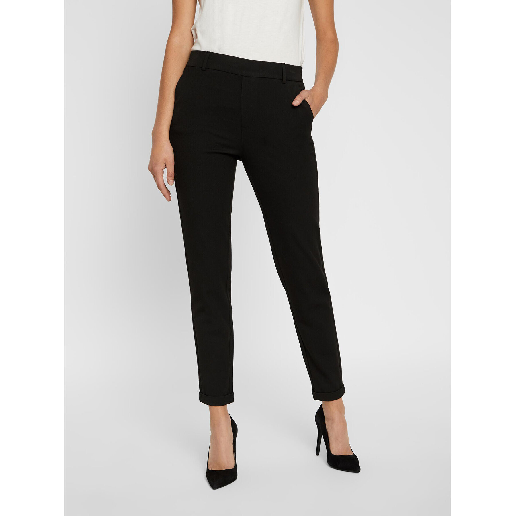 Vero Moda Чино панталони Maya 10225280 Черен Regular Fit - Pepit.bg