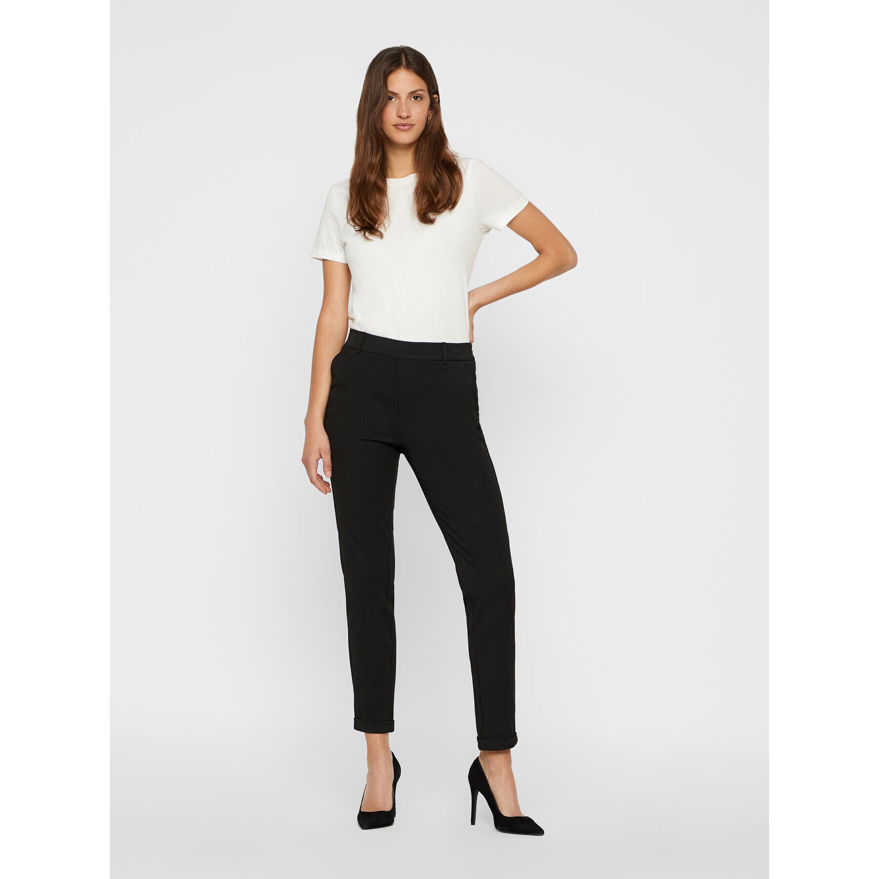 Vero Moda Чино панталони Maya 10225280 Черен Regular Fit - Pepit.bg