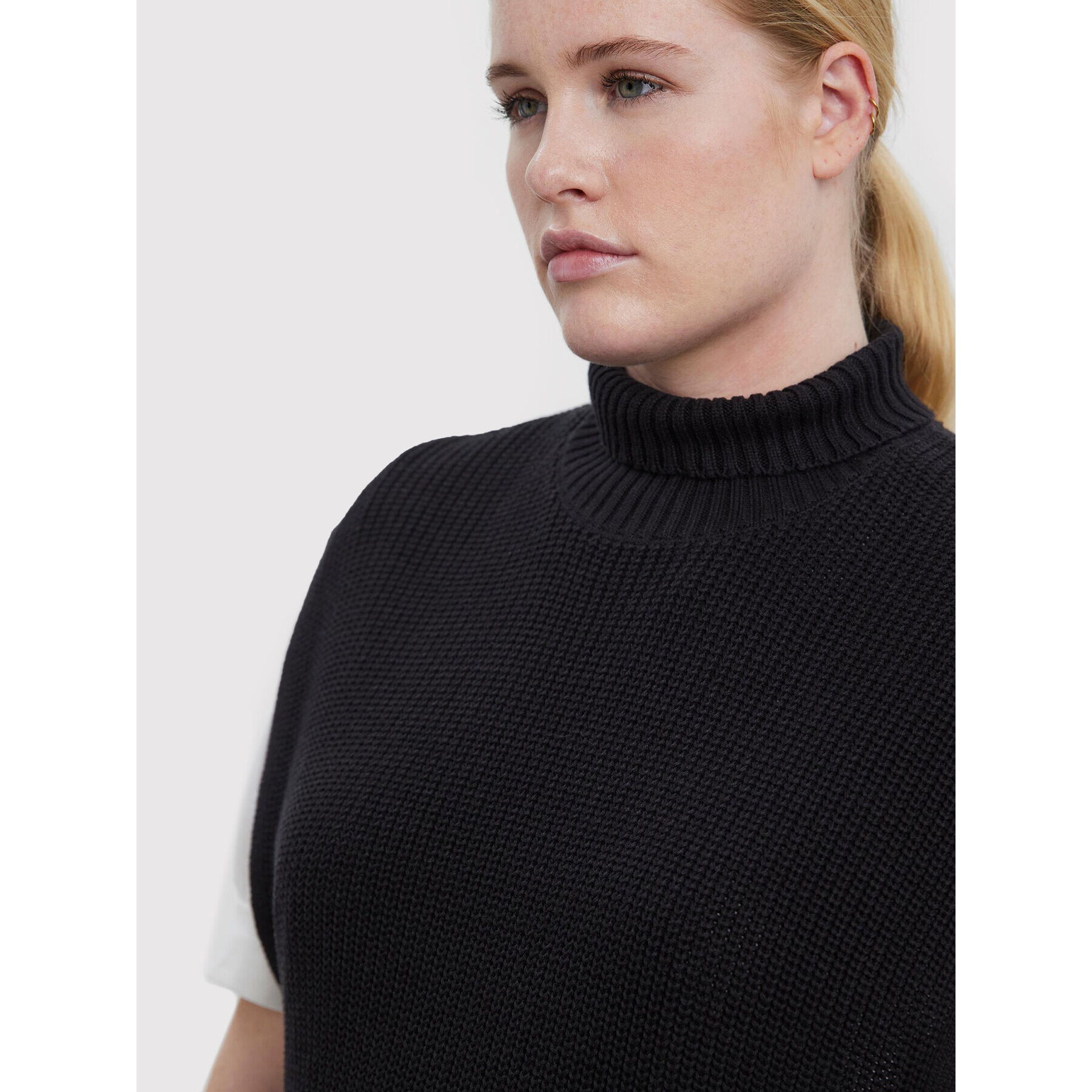Vero Moda Curve Пуловер Myrna 10252749 Черен Regular Fit - Pepit.bg