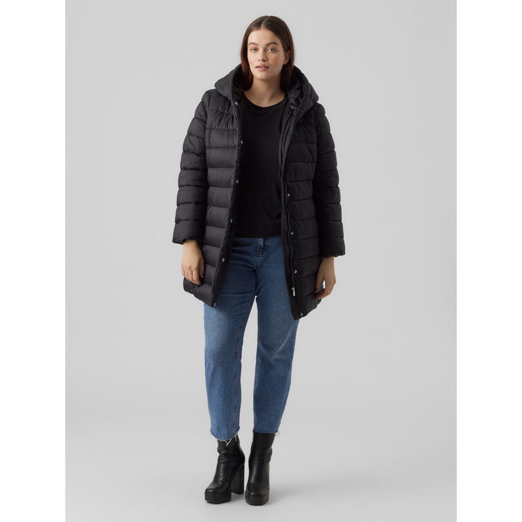 Vero Moda Curve Пухено яке Carmen 10279554 Черен Regular Fit - Pepit.bg