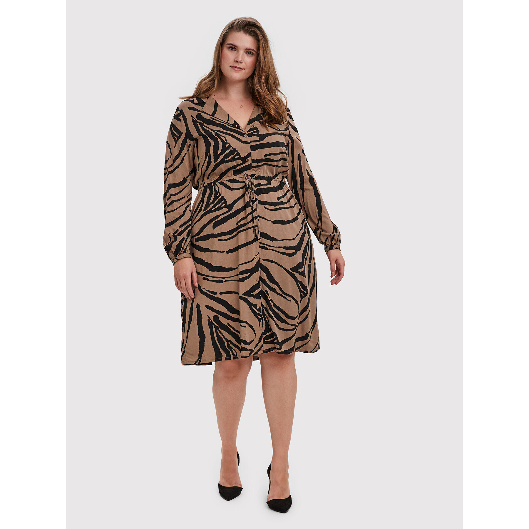 Vero Moda Curve Рокля тип риза Zee 10257513 Кафяв Regular Fit - Pepit.bg