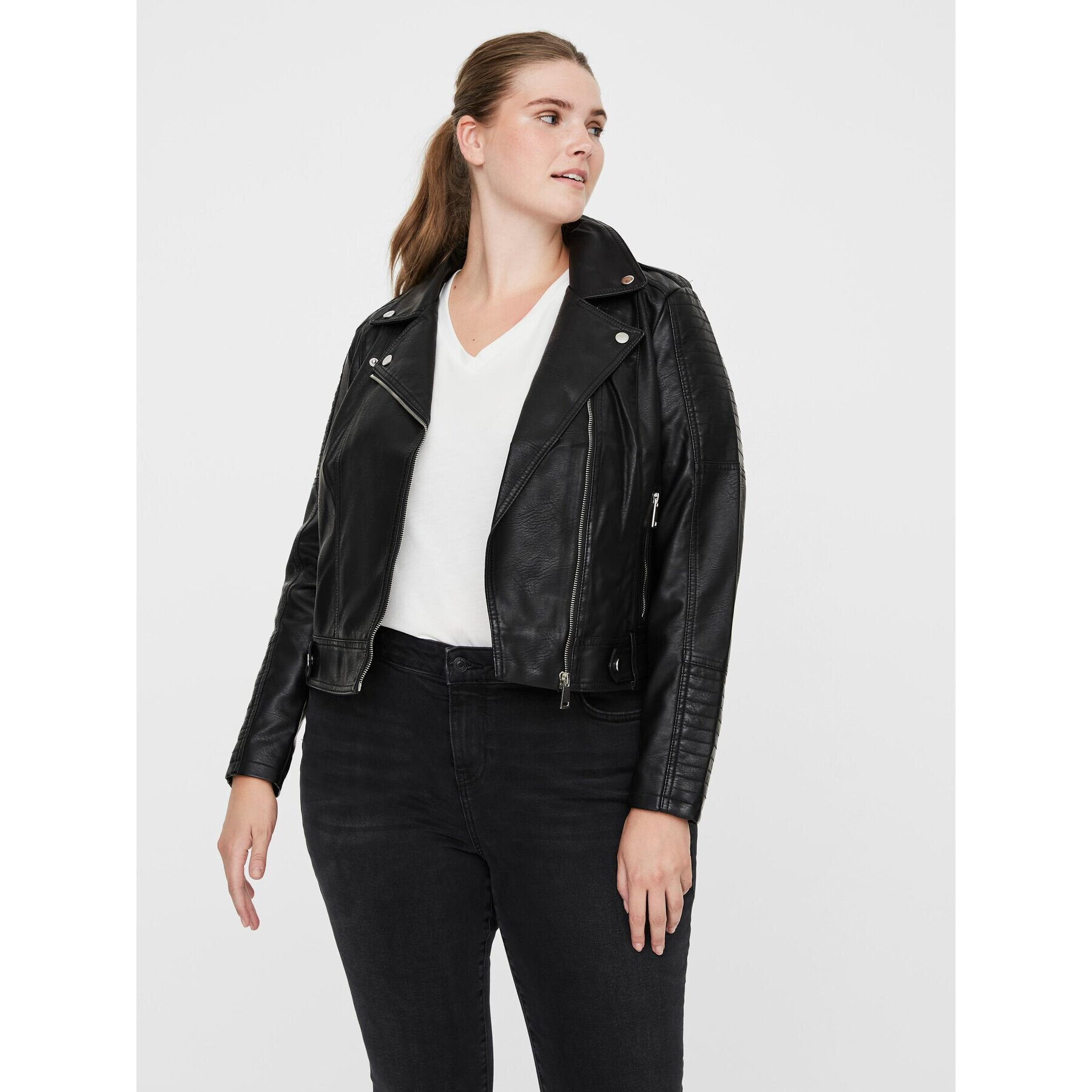 Vero Moda Curve Яке от имитация на кожа Kerriultra 10230382 Черен Regular Fit - Pepit.bg