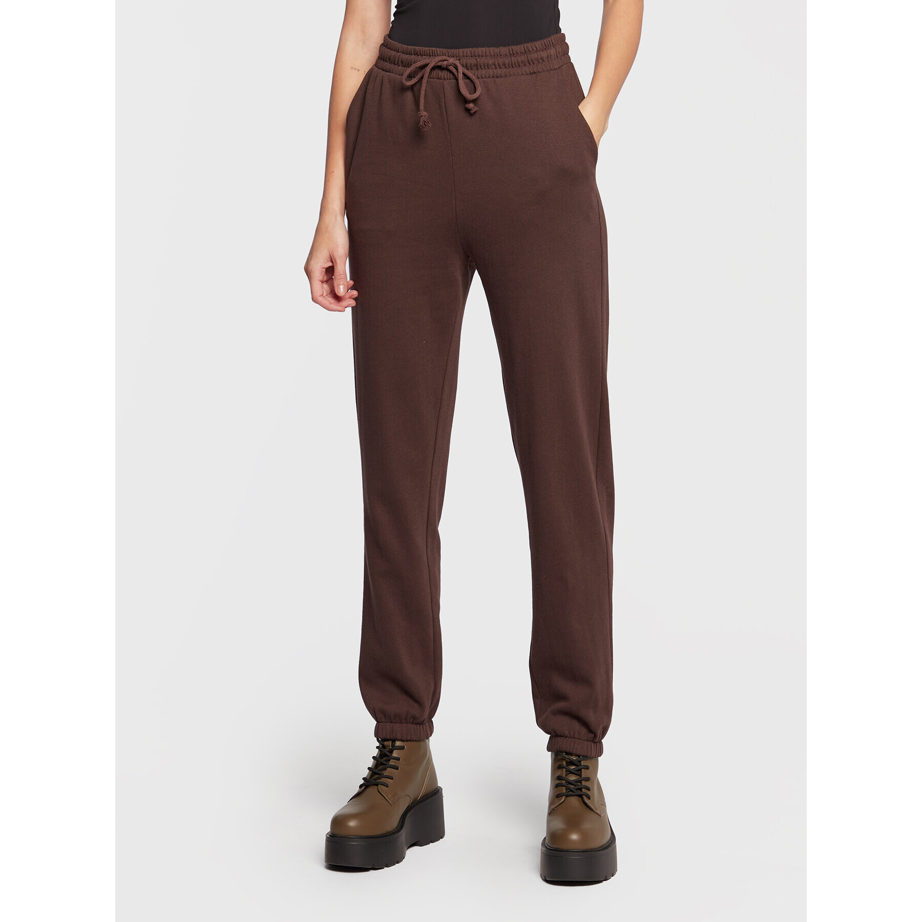 Vero Moda Долнище анцуг Octavia 10273859 Кафяв Regular Fit - Pepit.bg