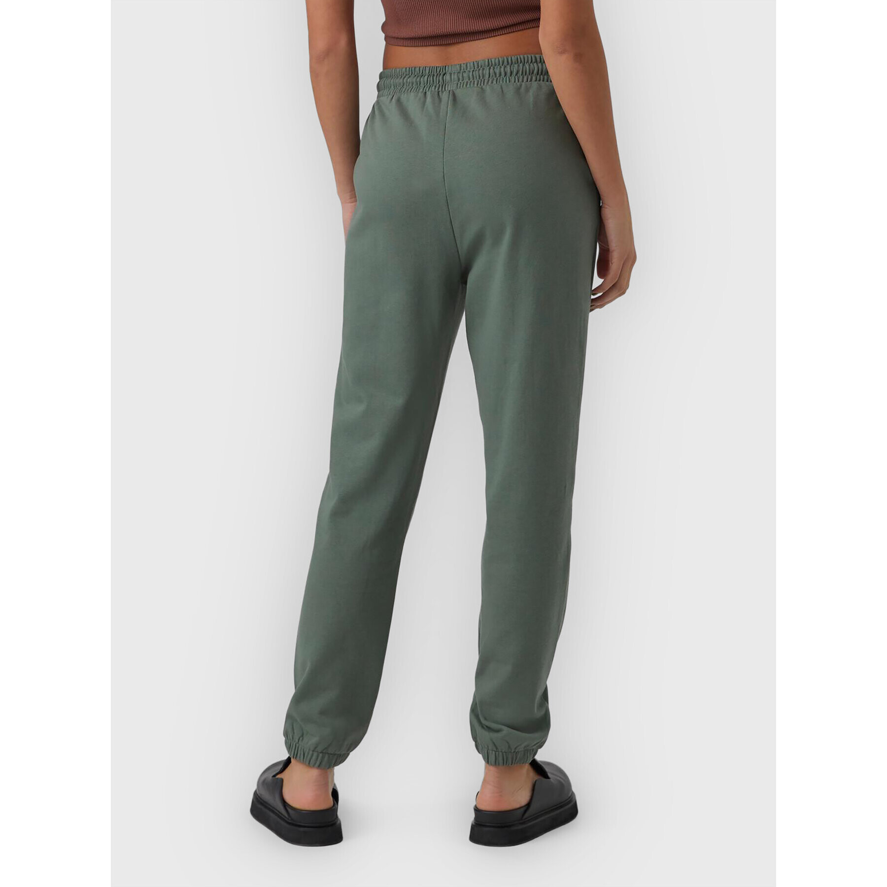 Vero Moda Долнище анцуг Octavia 10273859 Зелен Regular Fit - Pepit.bg